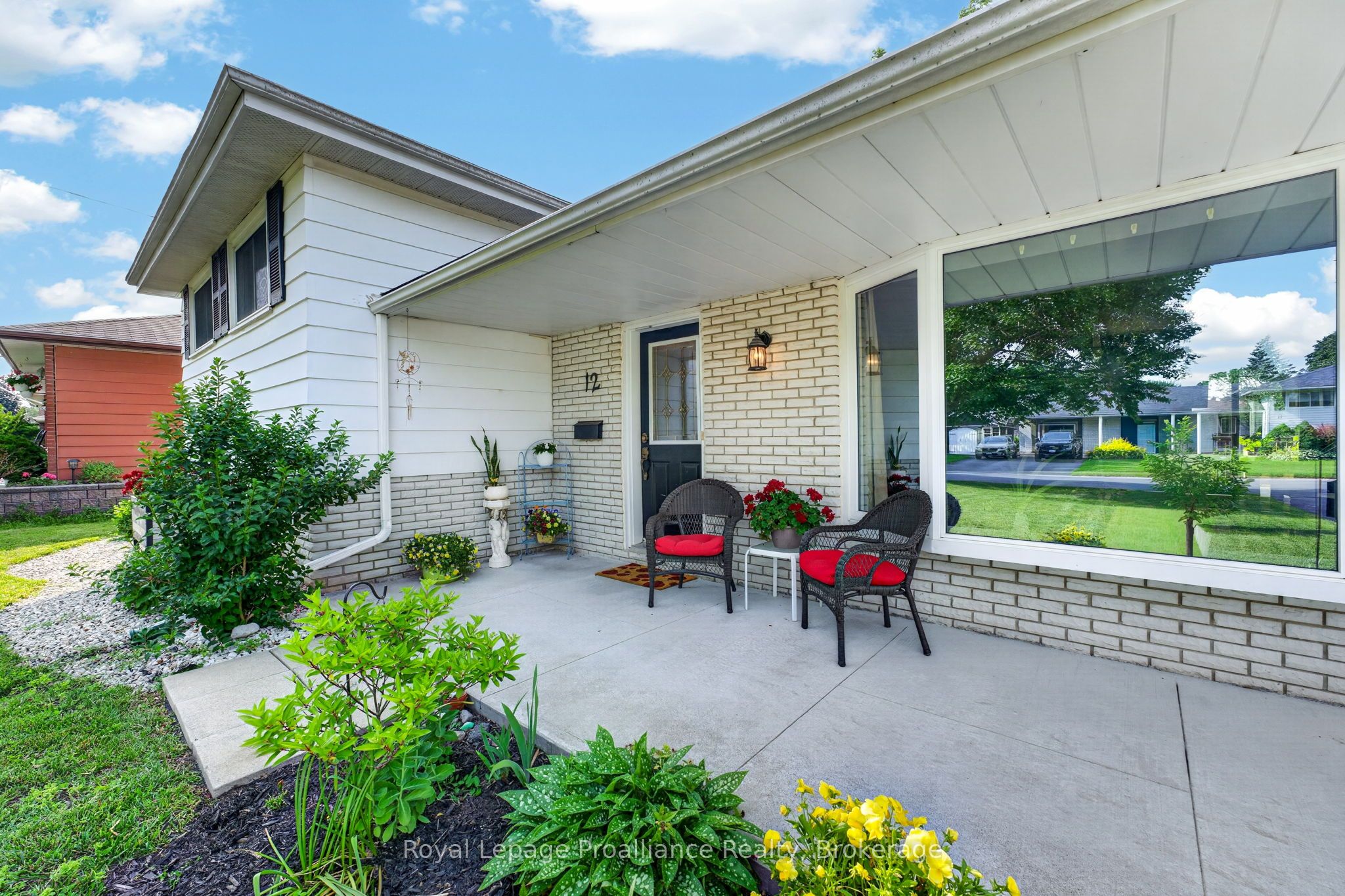 12 Stavebank Road, Belleville, ON K8P 2N6 photo 3