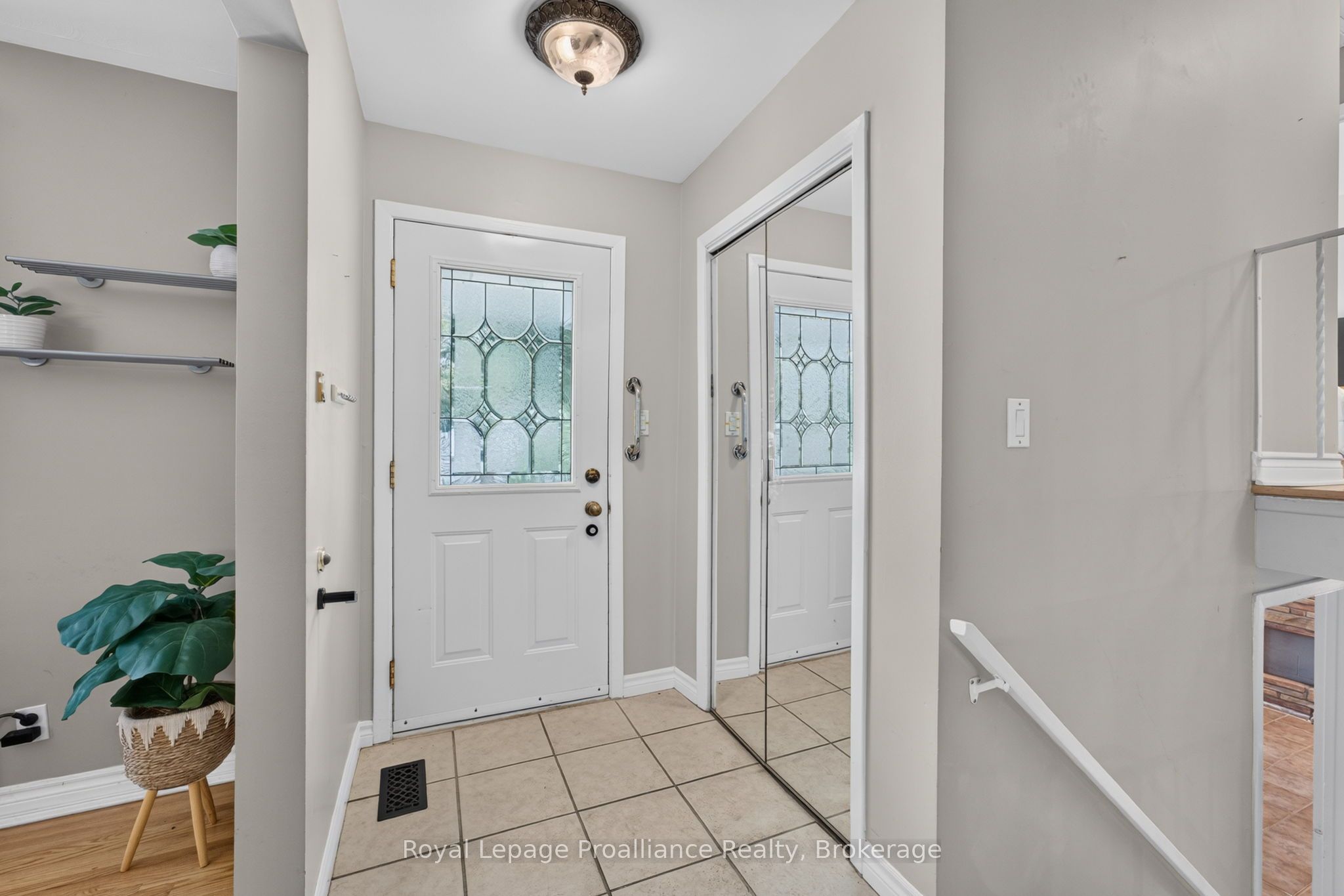 12 Stavebank Road, Belleville, ON K8P 2N6 photo 4