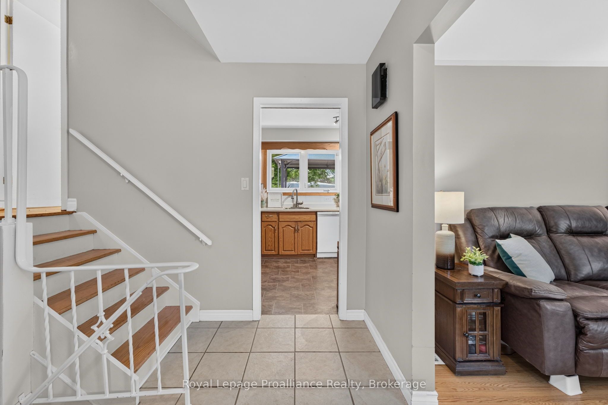 12 Stavebank Road, Belleville, ON K8P 2N6 photo 5