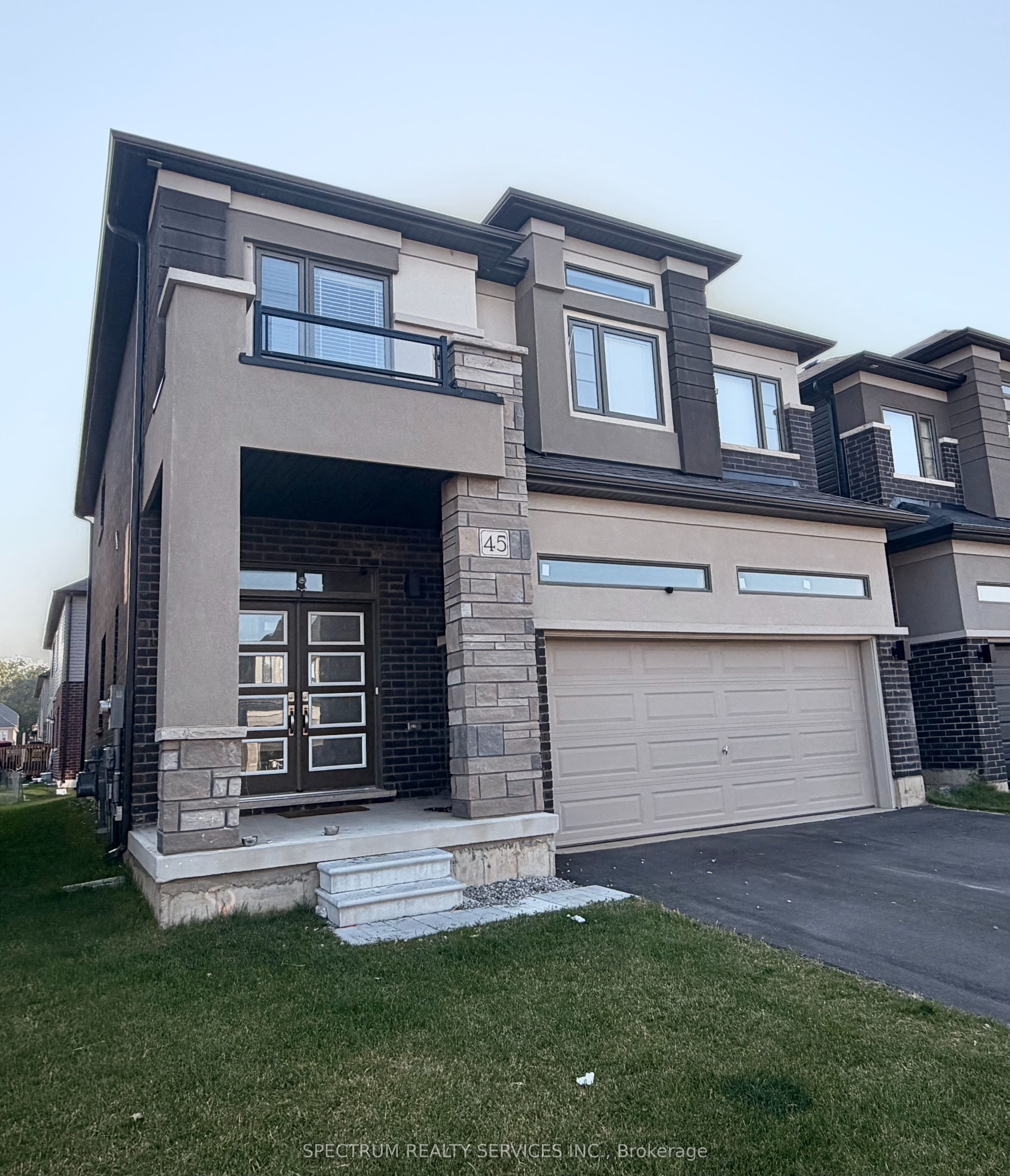 45 Dennis Avenue, Brantford, ON N3V 0B9 photo 3