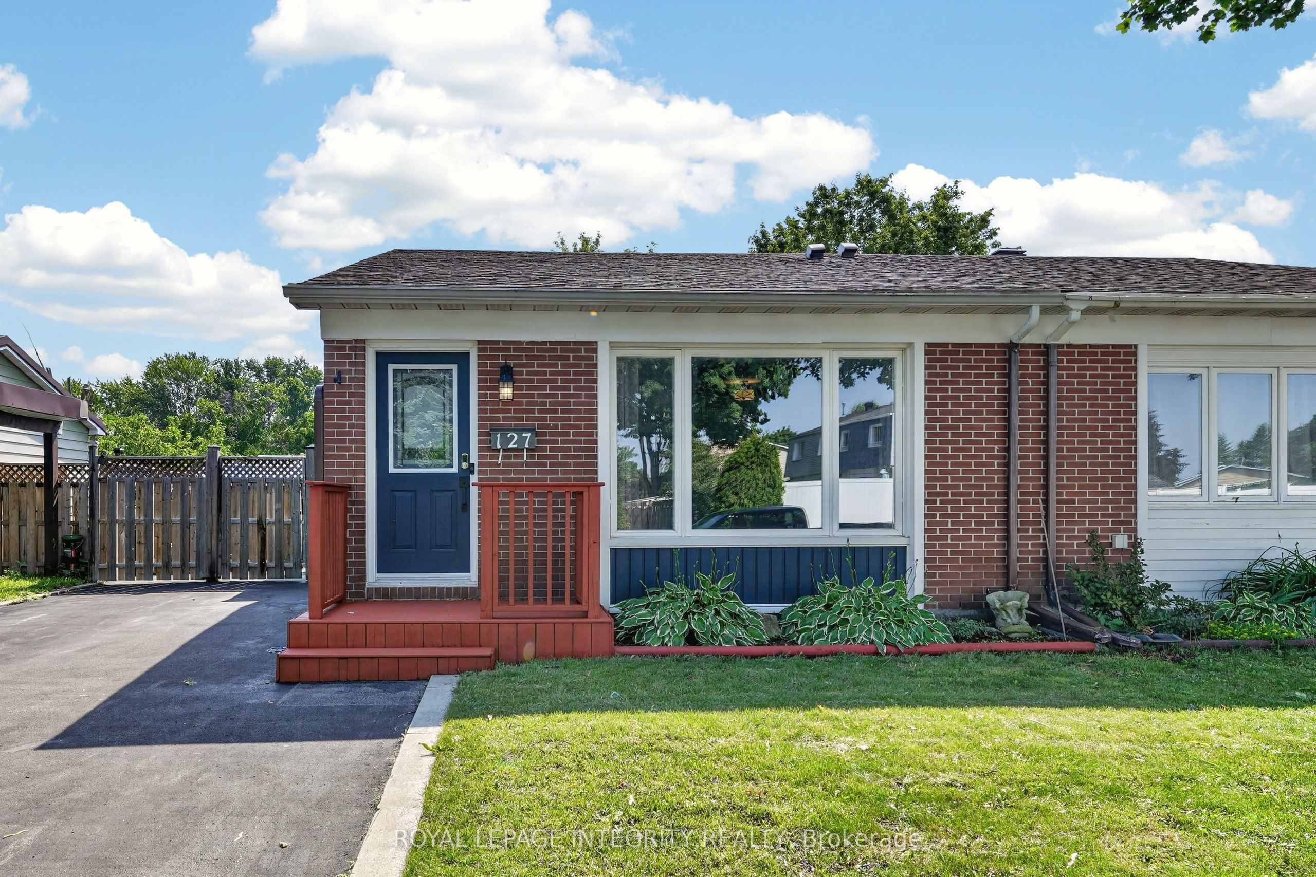 127 Morton Drive, Kanata, ON K2L 1X2