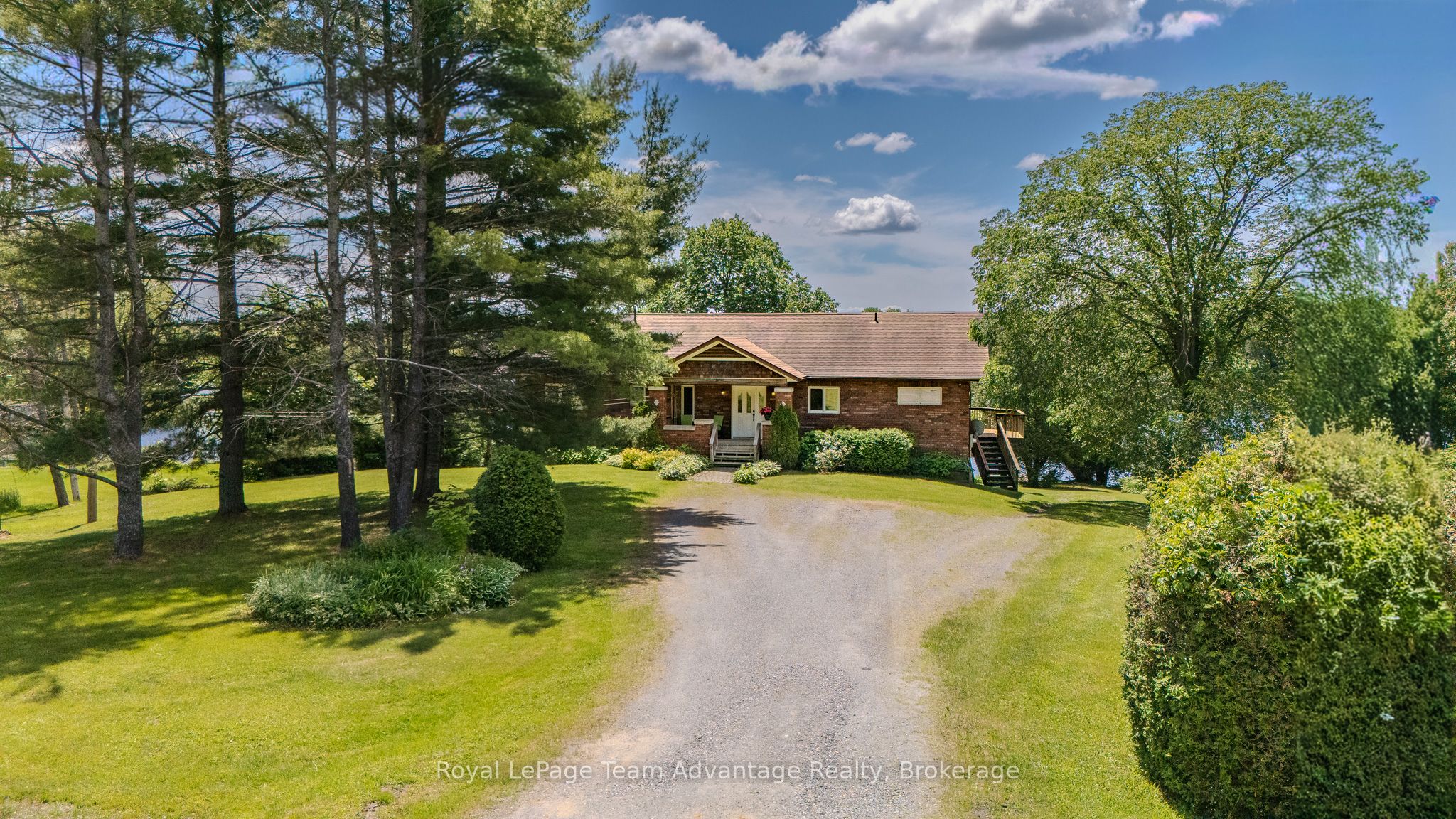 4 & 6 Sharon Park Drive, McKellar, ON P0G 1C0 photo 4