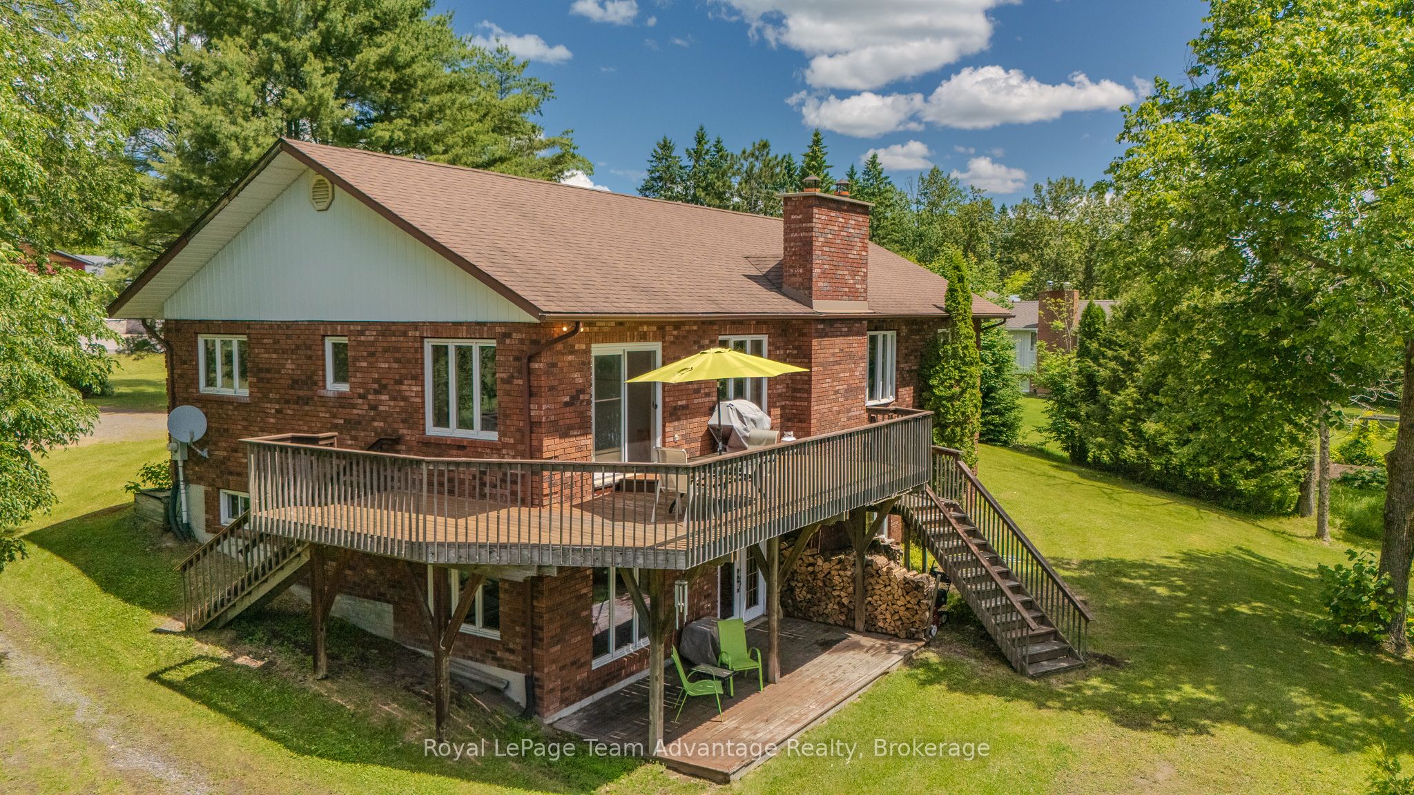 4 & 6 Sharon Park Drive, McKellar, ON P0G 1C0 photo 5