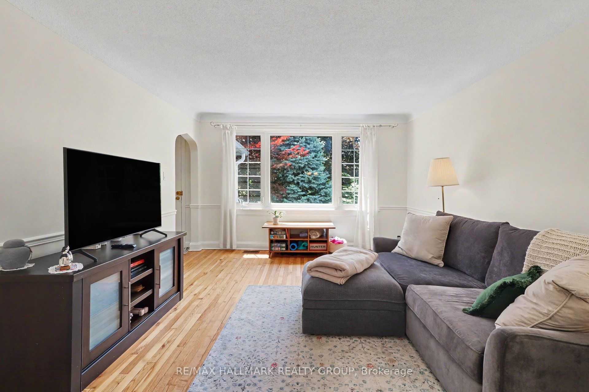 99 Dagmar Avenue, Vanier and Kingsview Park, ON K1L 5T3 photo 5