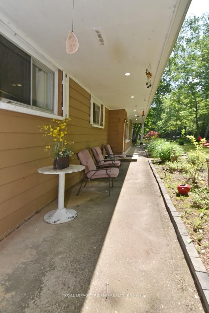6302 HURON Drive, Lambton Shores, ON N0N 1J1 photo 5
