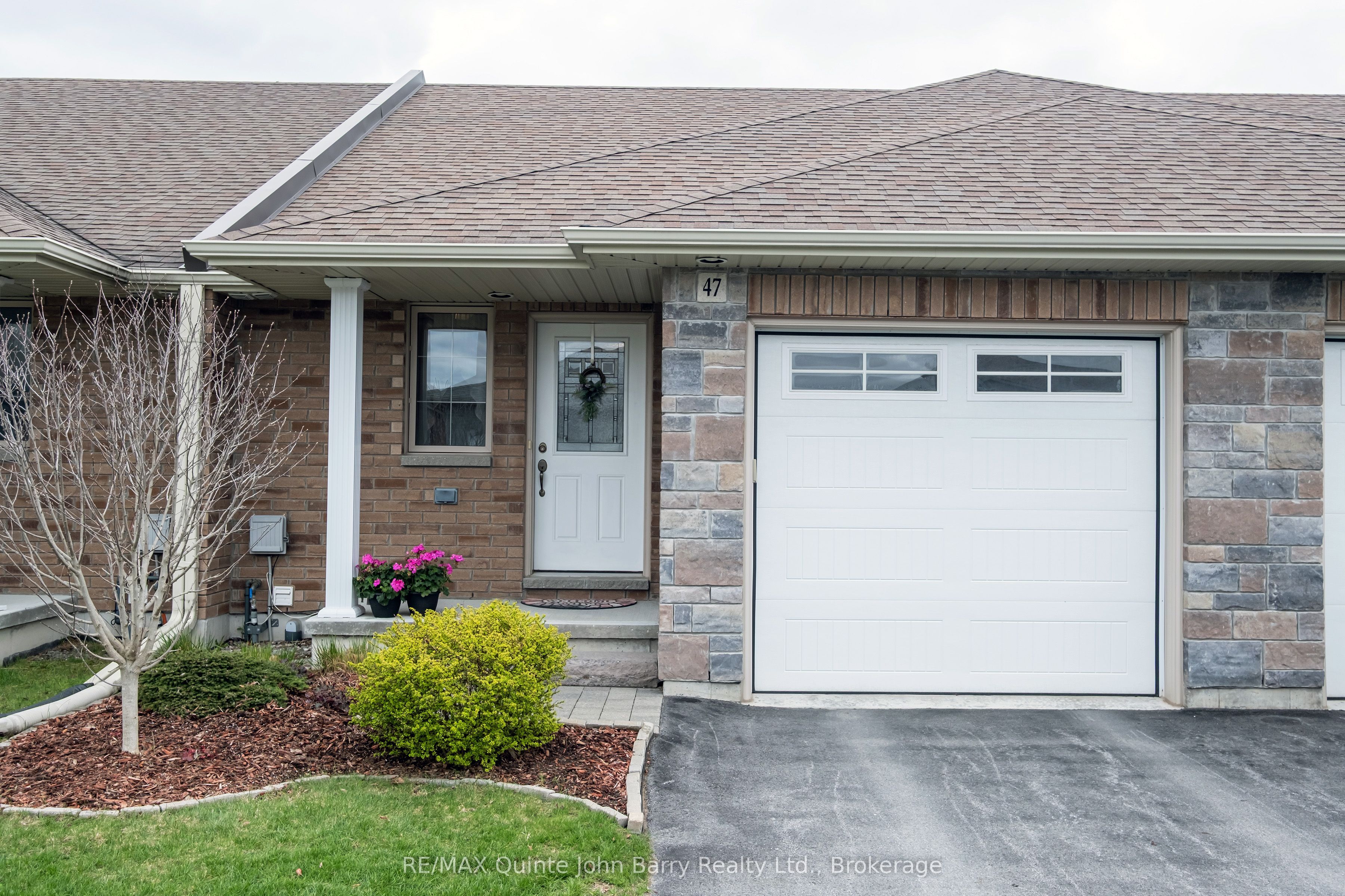 47 McIntosh Crescent, Quinte West, ON K8V 0G1