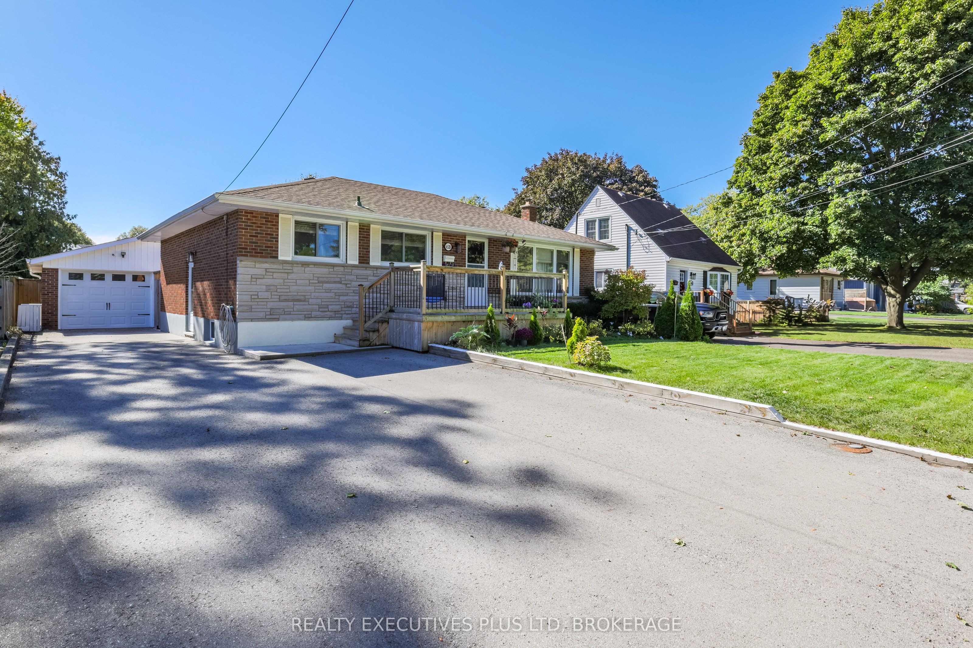 6528 STAMFORD GREEN Drive, Niagara Falls, ON L2J 1T8