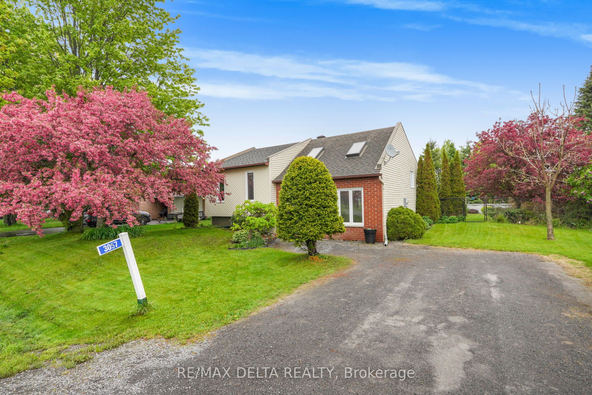 3057 Carriere Street, Clarence-Rockland, ON K0A 2A0 photo 2