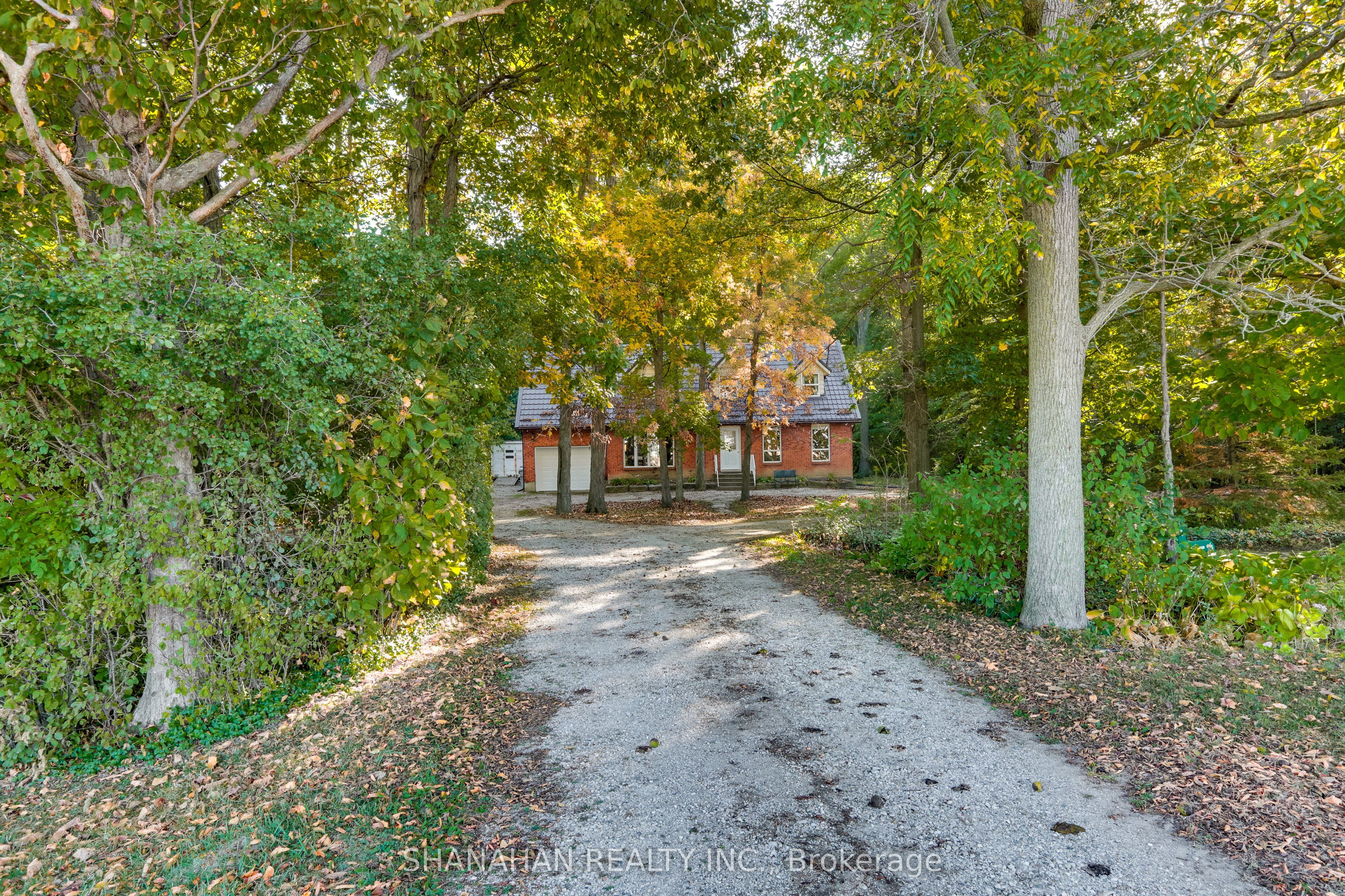 4690 Forest Road, Brooke-Alvinston, ON N0M 2S0 photo 2