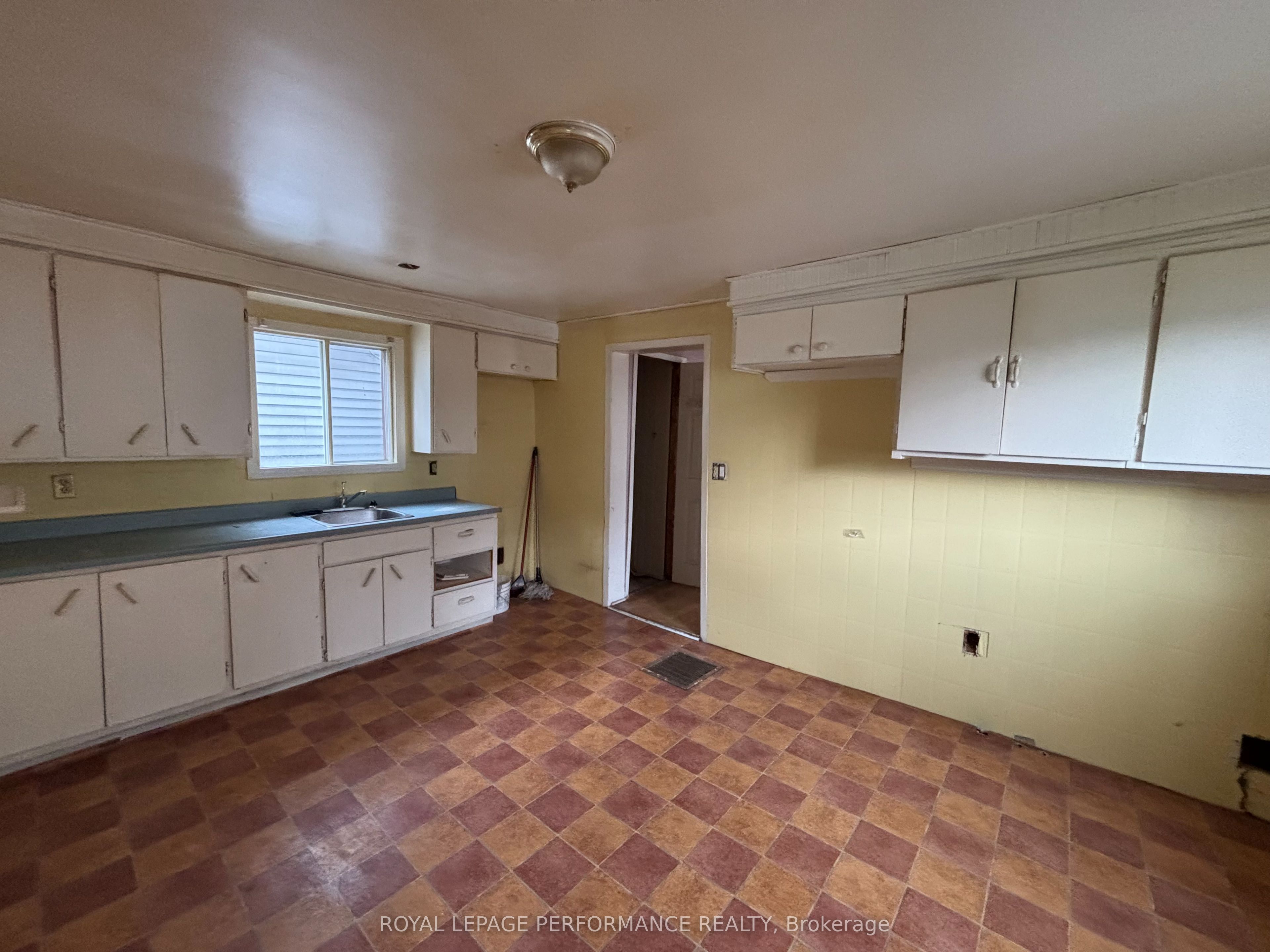 308 Genevieve Street, Hawkesbury, ON K6A 2L9 photo 4