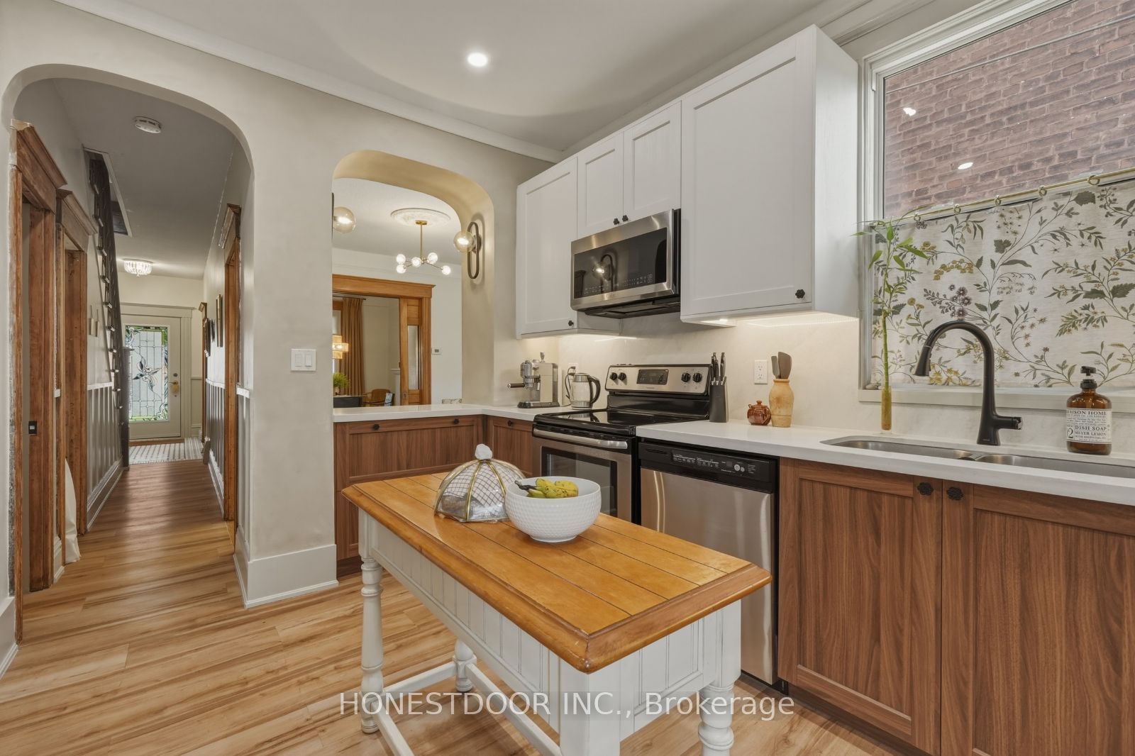 42 Nightingale Street, Hamilton, ON L8L 1R8