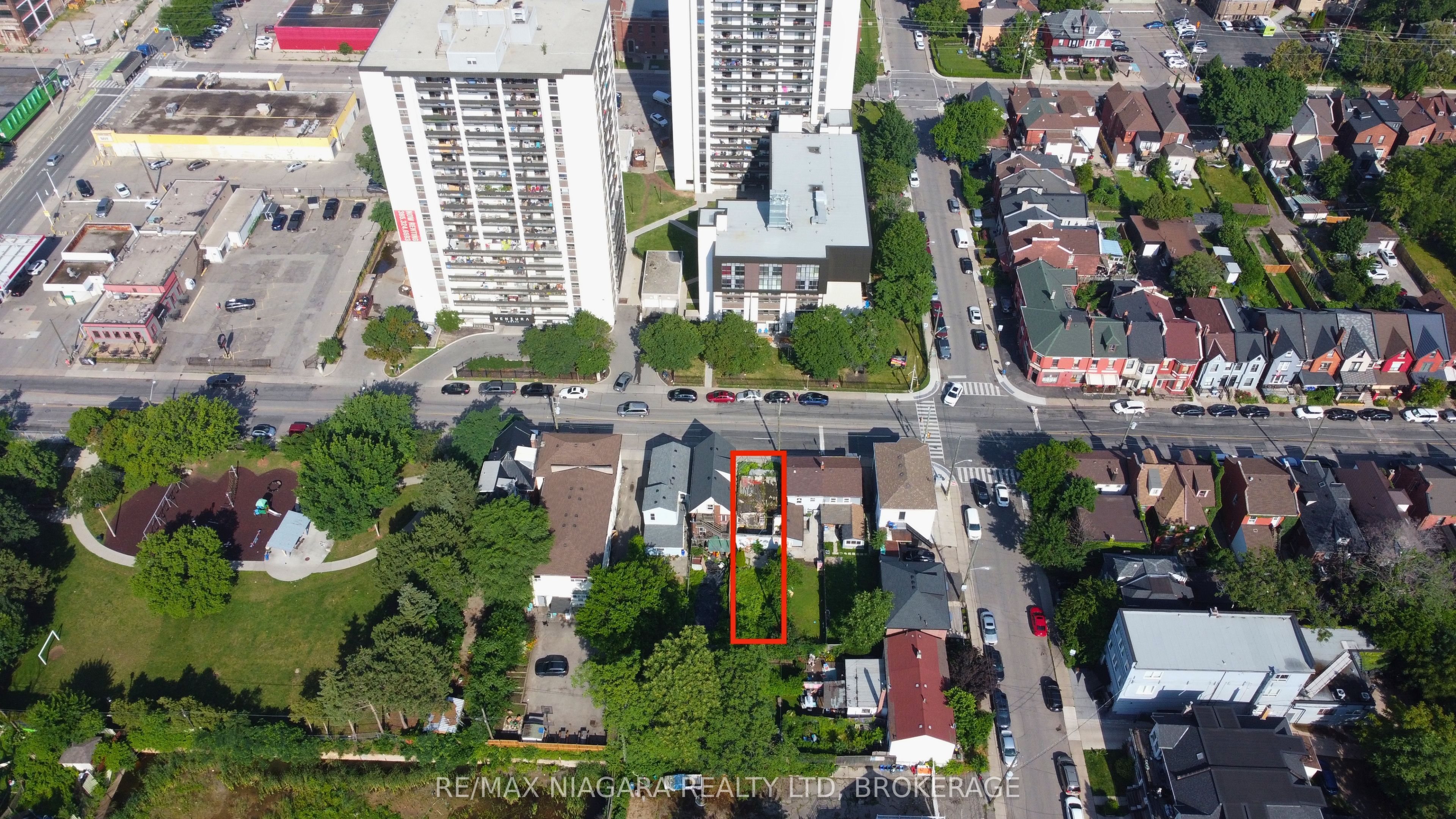 186 John Street N, Hamilton, ON L8L 4P2 photo 4