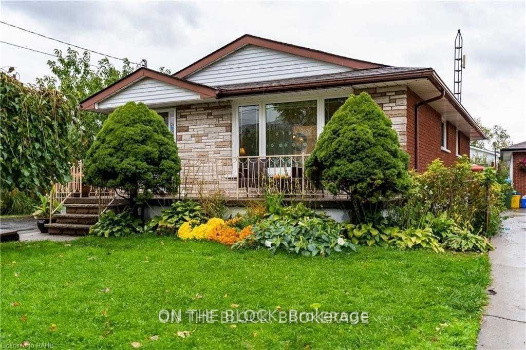151 Nugent Drive Upper, Hamilton, ON L8H 2N3 photo 2