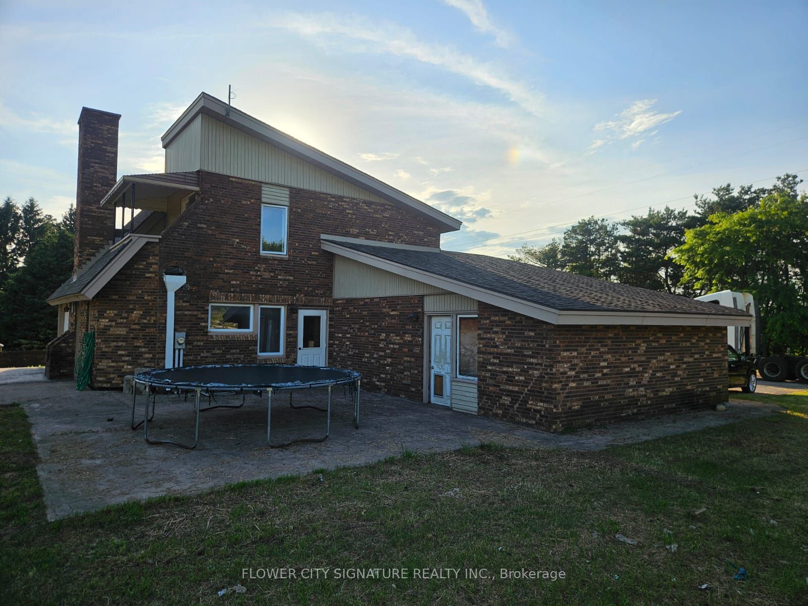 3490 Putnam Road, Thames Centre, ON N0L 2B0 photo 2