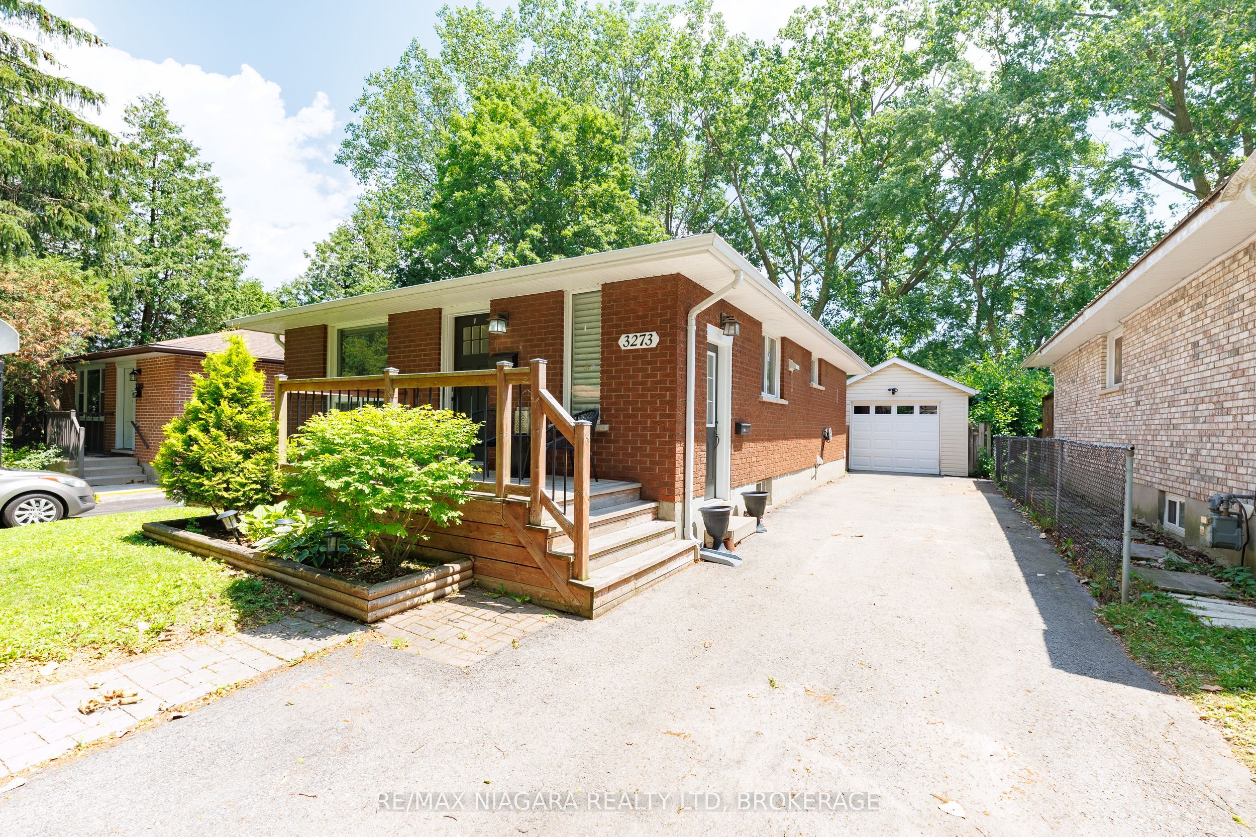 3273 Addison Avenue, Niagara Falls, ON L2J 3K6