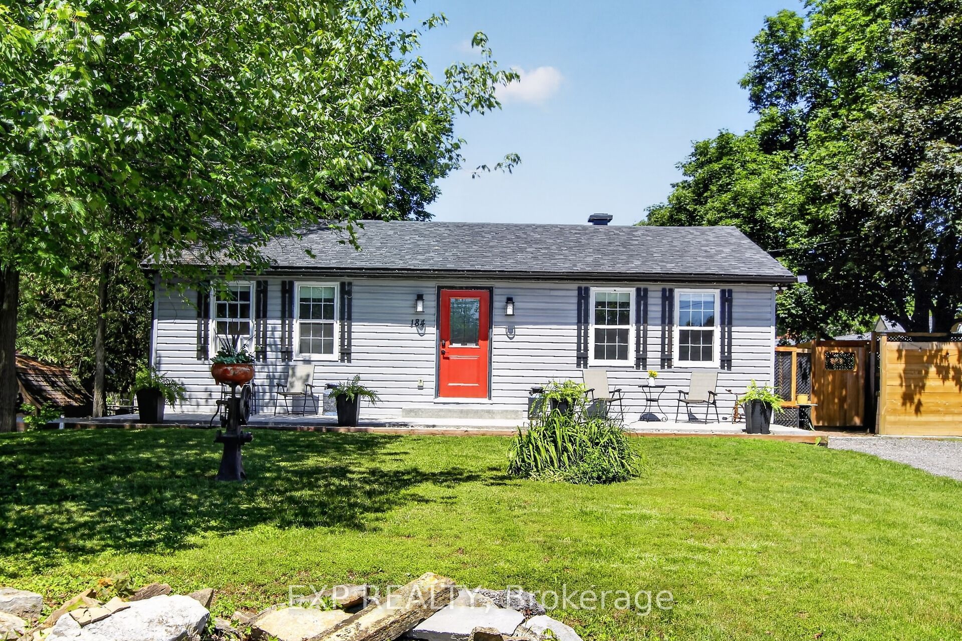 184 James Street, Mississippi Mills, ON K0A 1A0