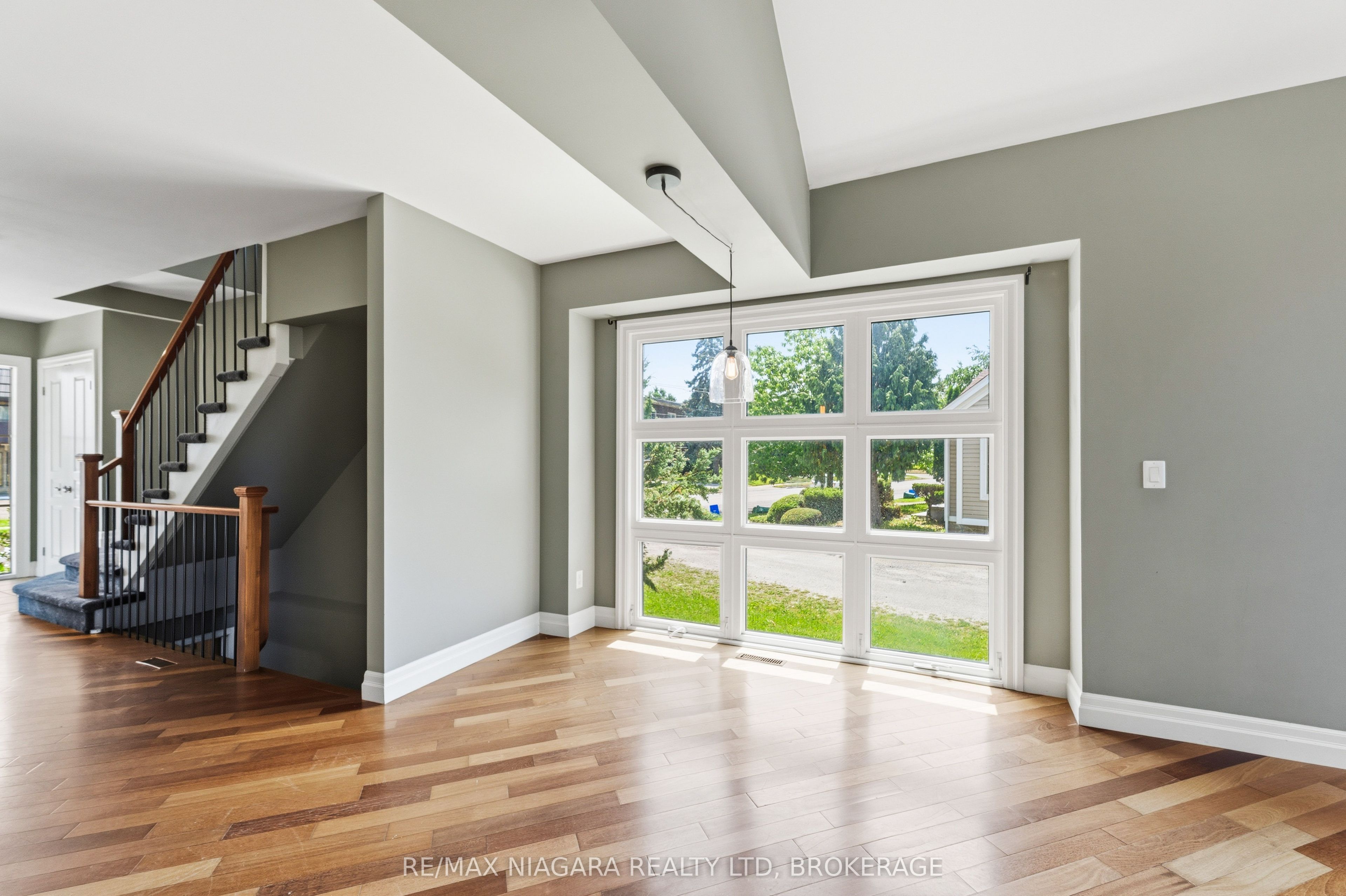 291 Vine Street, St. Catharines, ON L2M 4T4 photo 3