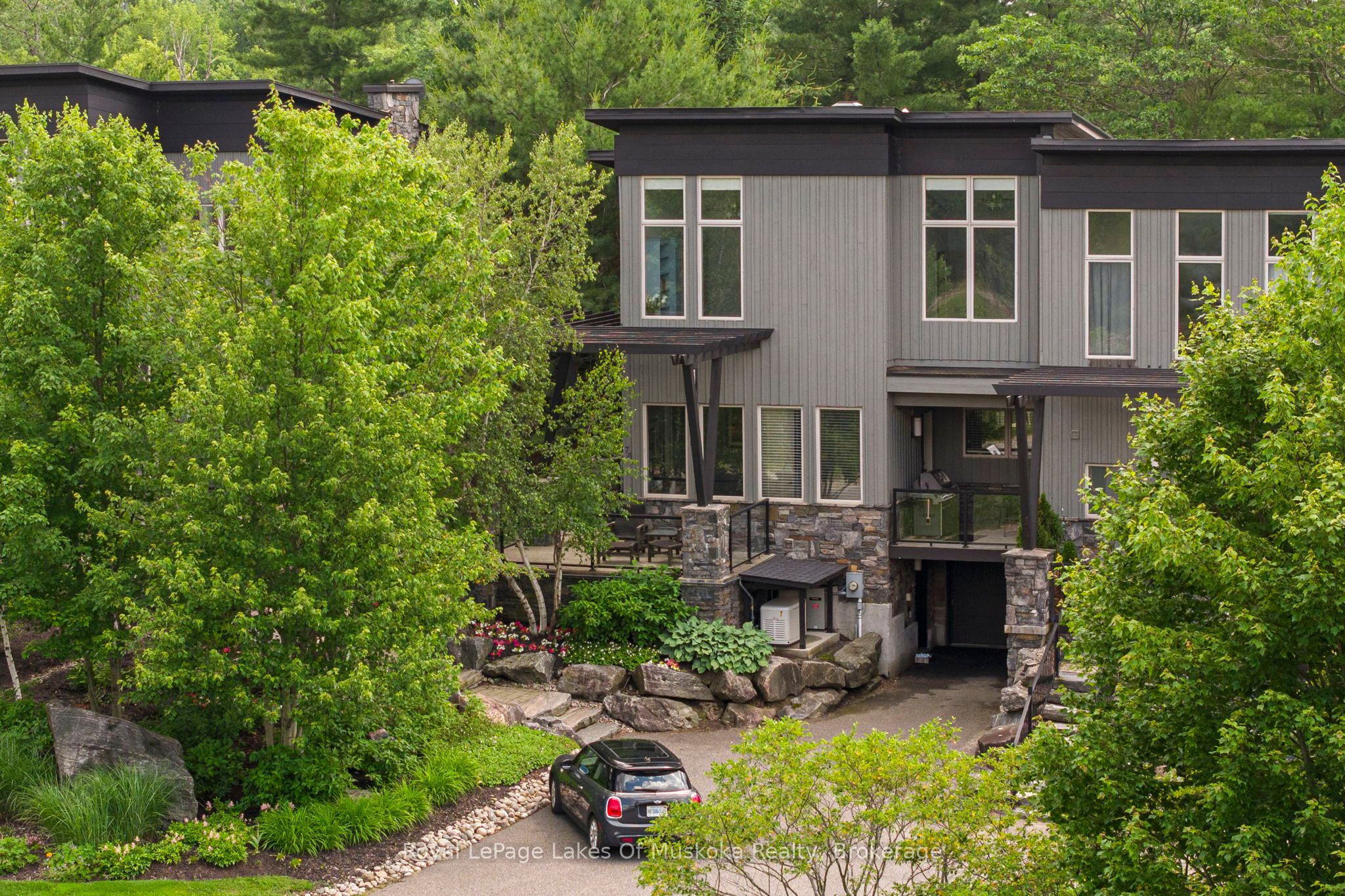 76 Carrick Trail, Gravenhurst, ON P1P 0A6