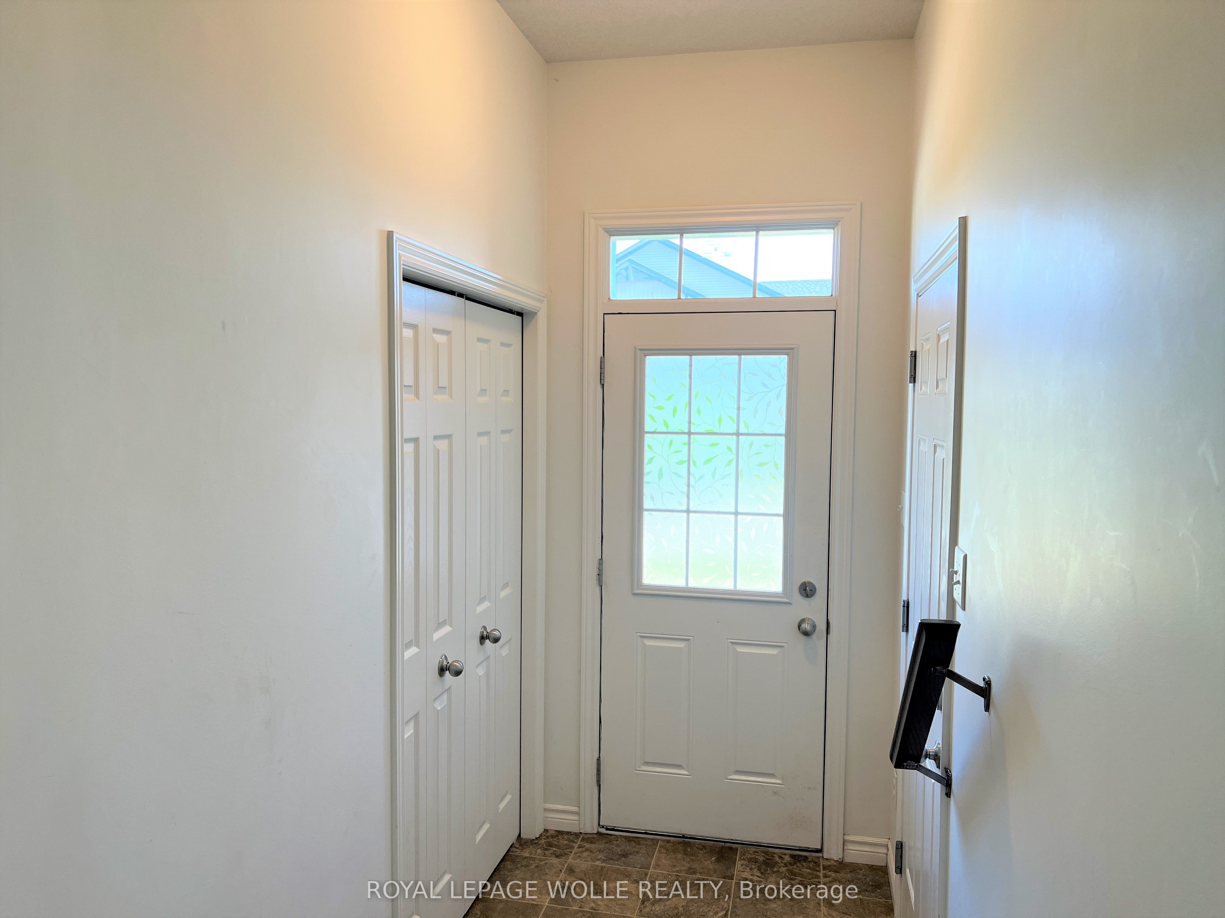 46 Renfrew Street, Kitchener, ON N2R 0G5 photo 3