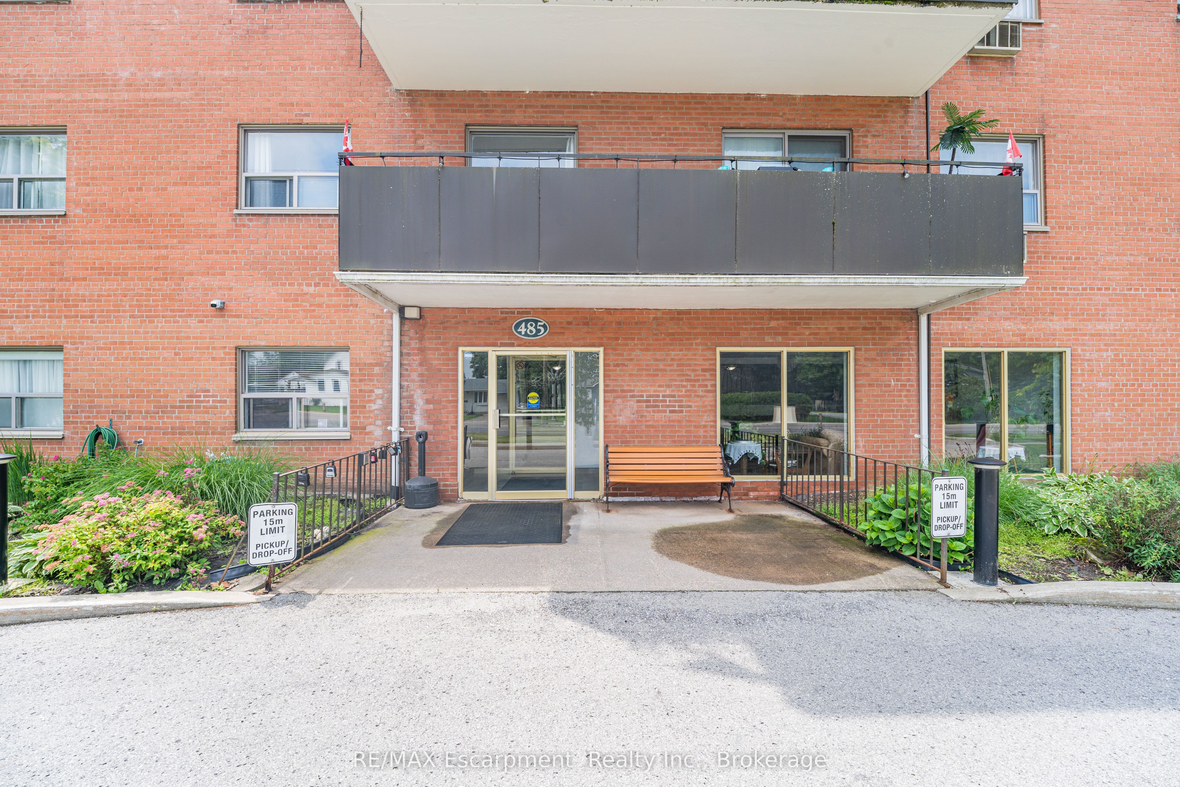 485 Thorold Road 203, Welland, ON L3C 3X1 photo 2