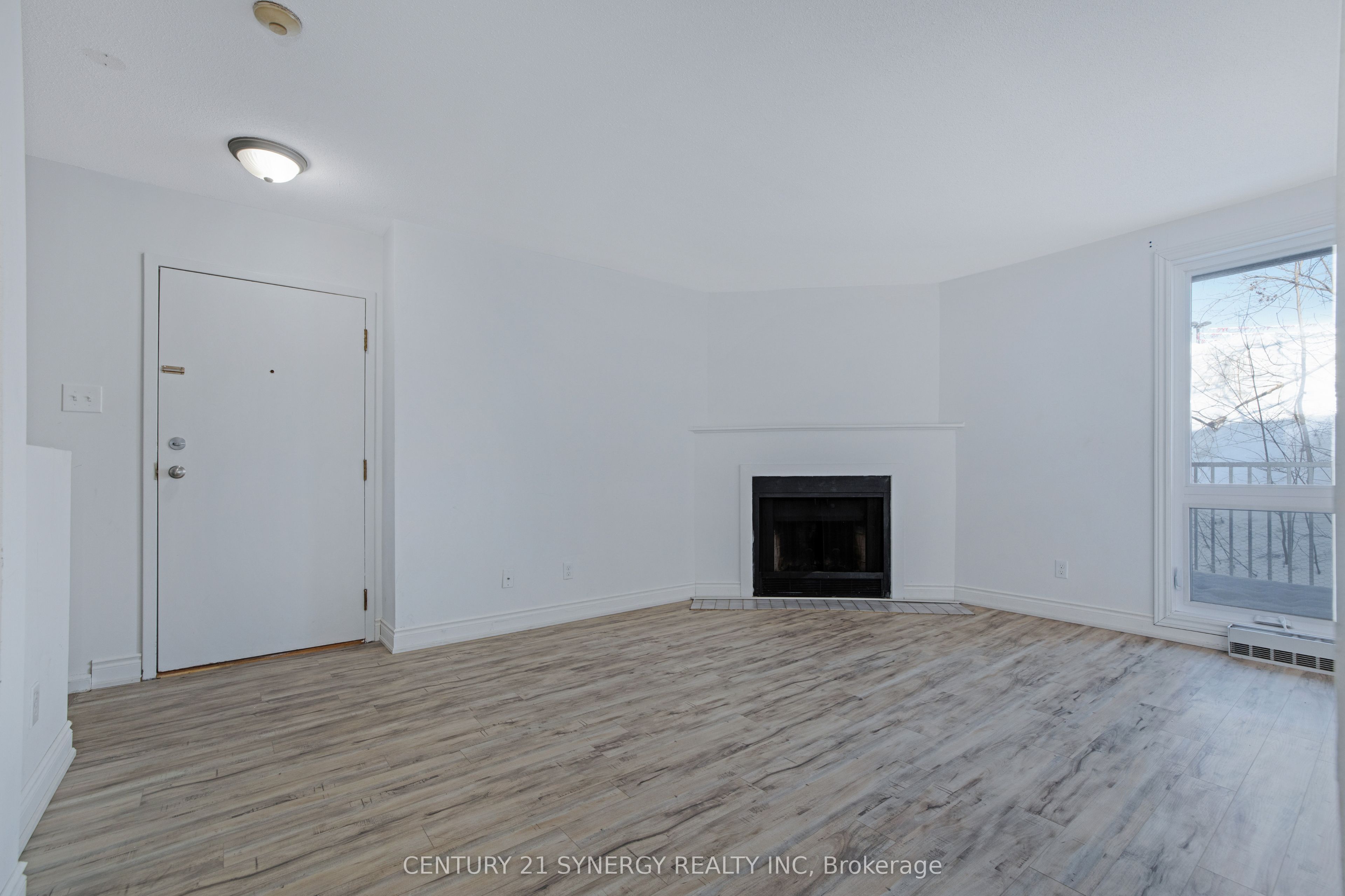 1589 ST BERNARD Street 403, Blossom Park - Airport and Area, ON K1T 3H7 photo 4