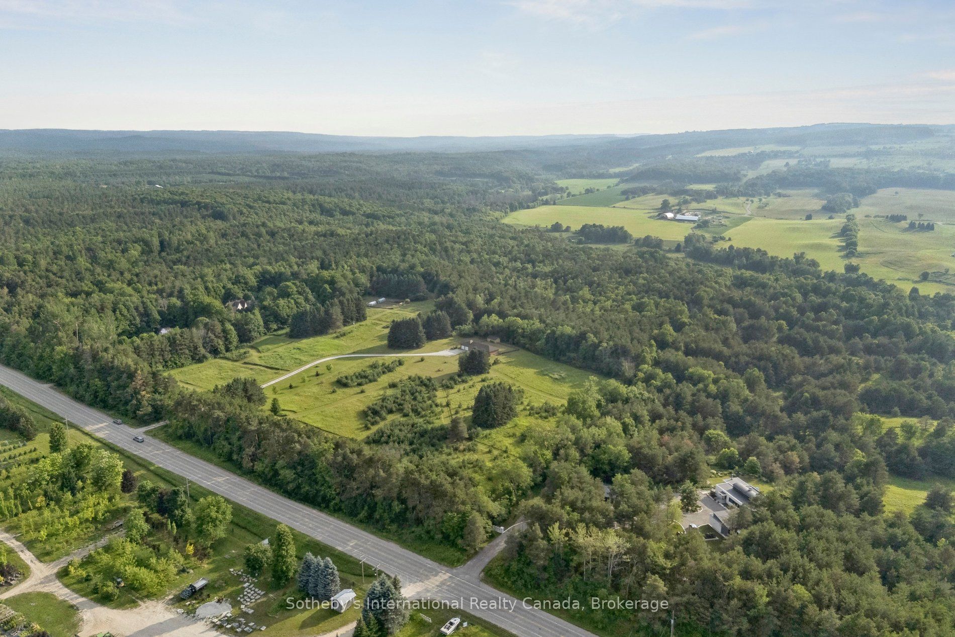 938400 Airport Road, Mulmur, ON L9V 0M1 photo 3