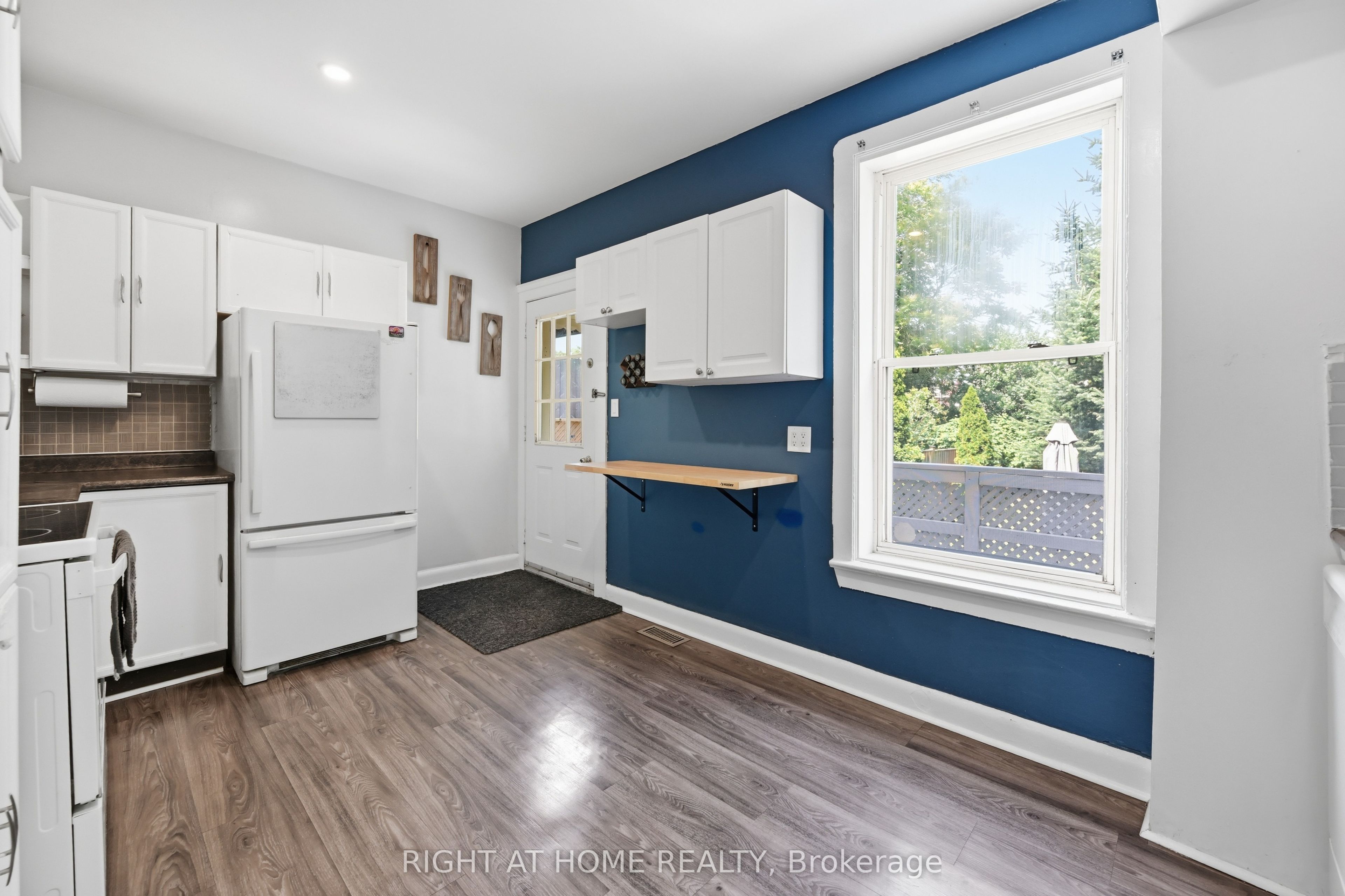 69 Hillyard Street, Hamilton, ON L8L 6B3 photo 4