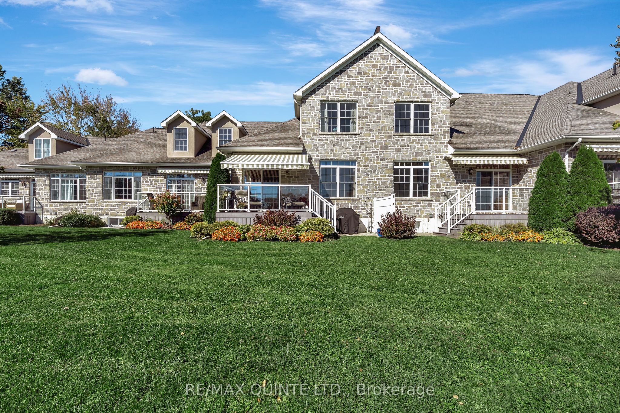 24 Gracefield Lane, Belleville, ON K8P 5N6 photo 2