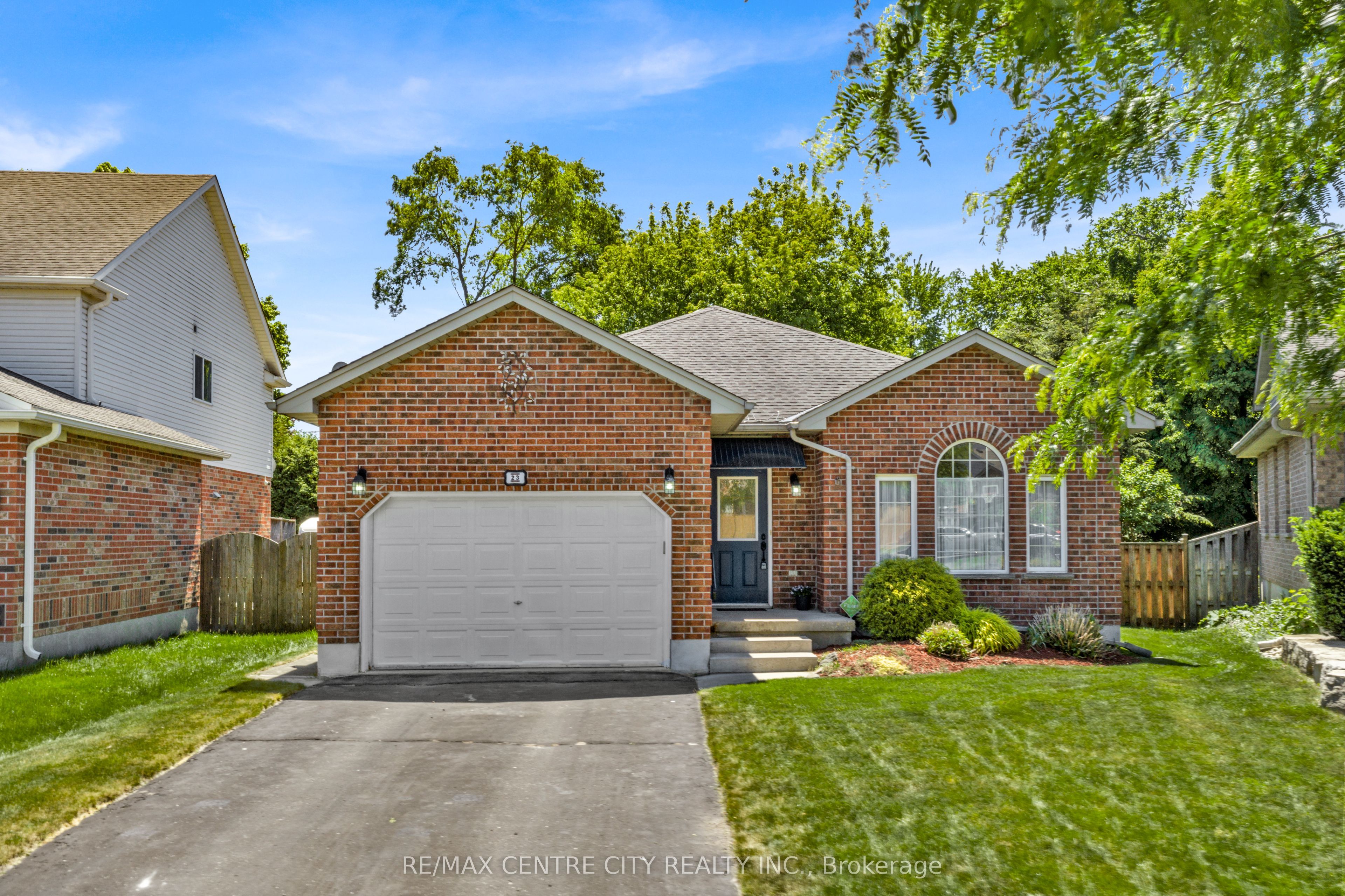 23 Brimley Court, London North, ON N6H 5S3