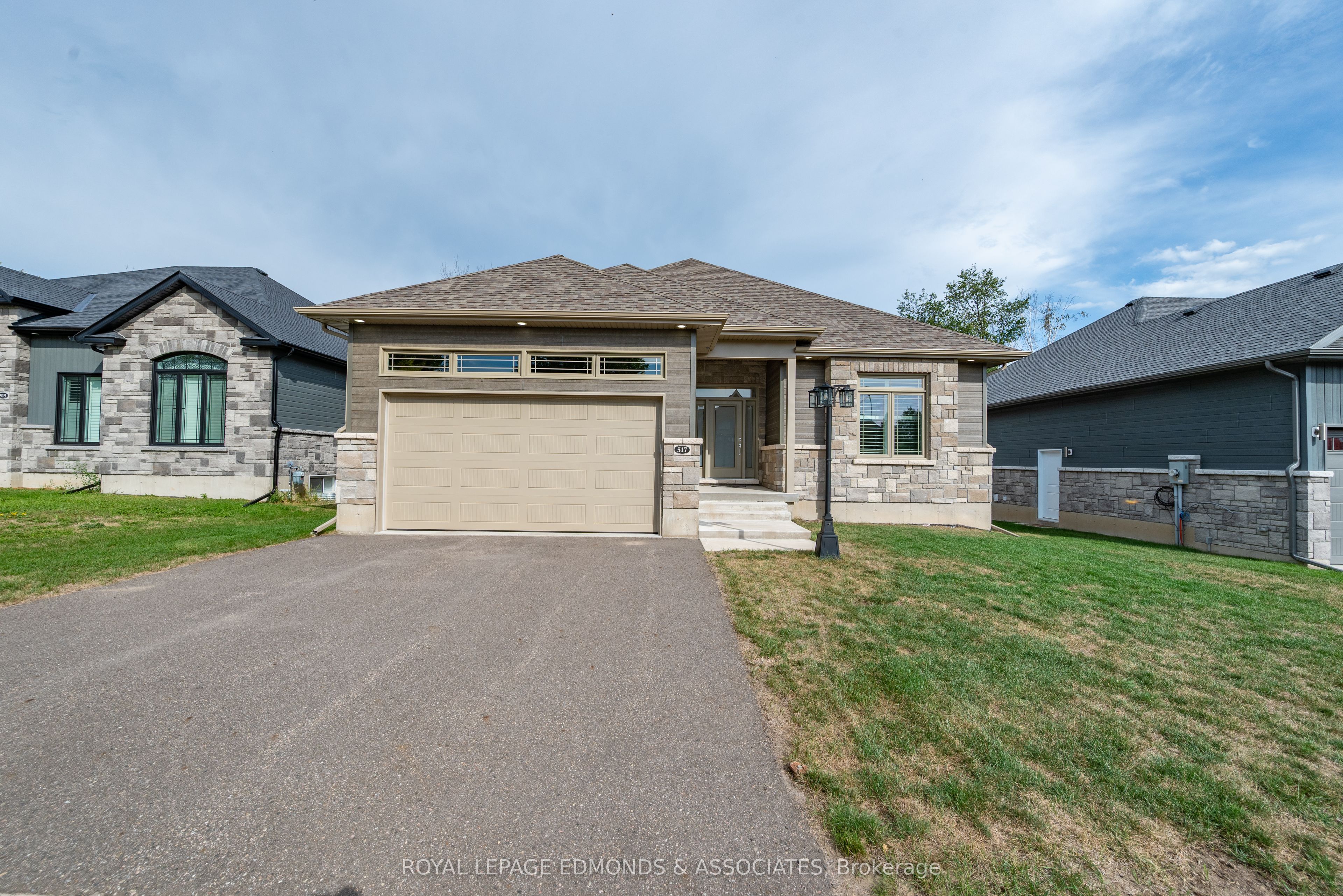 517 Sydenham Street, Pembroke, ON K8A 8K5 photo 2