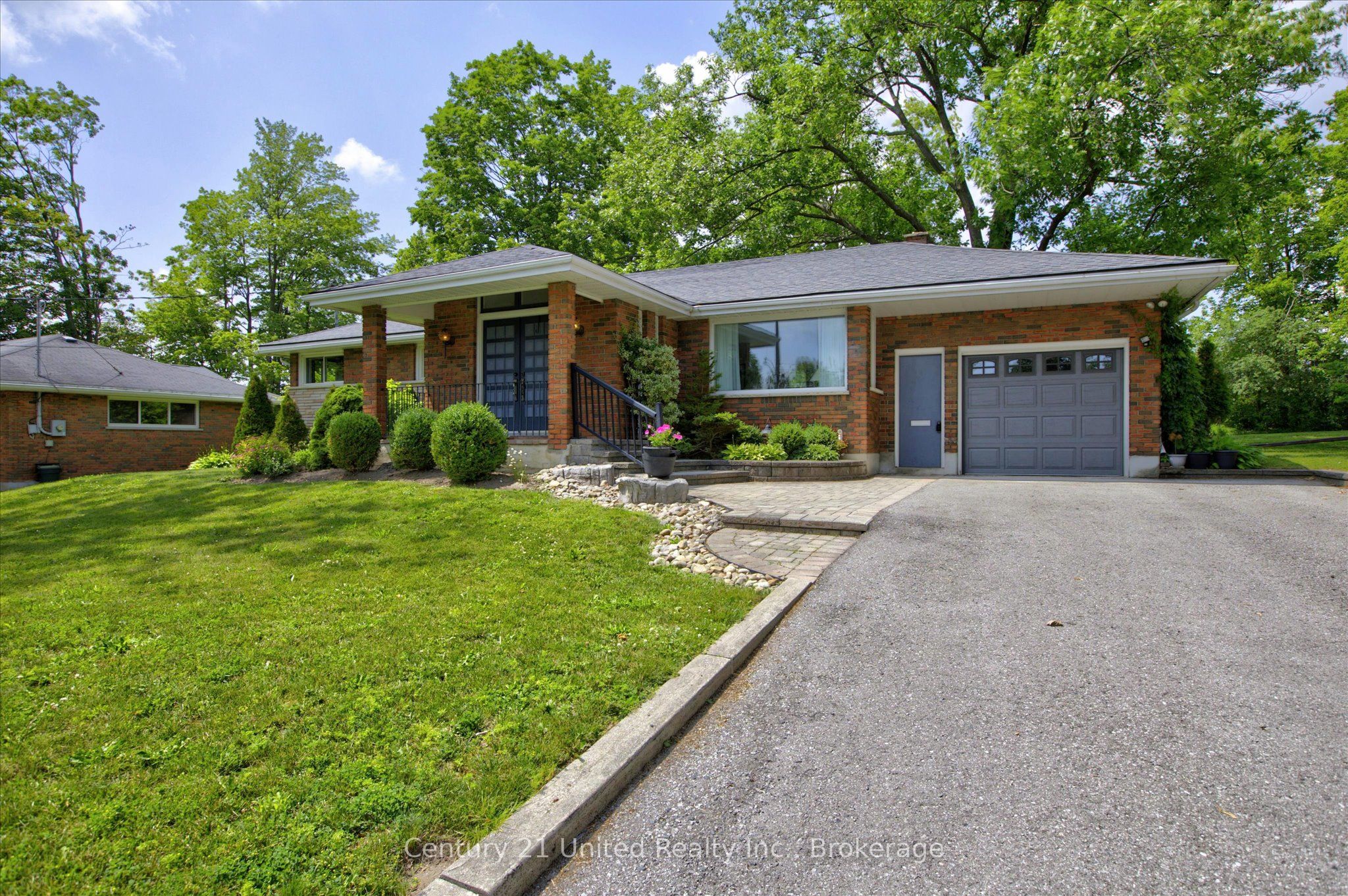 130 Earlwood Drive, Peterborough, ON K9J 6B6 photo 2