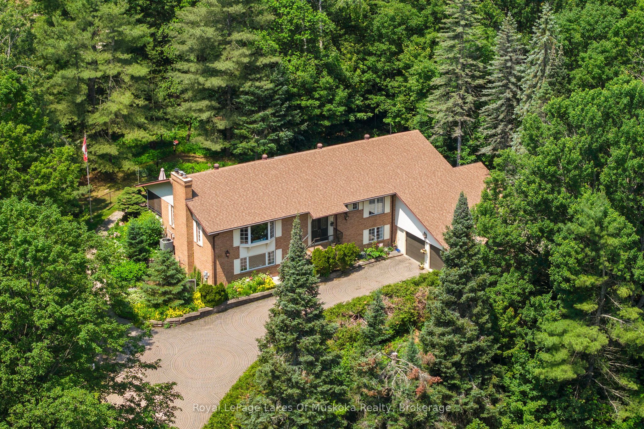 20 South Muskoka Drive, Bracebridge, ON P1L 1M4