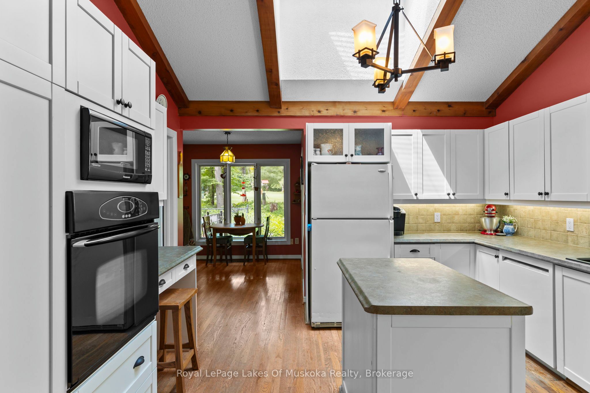 20 South Muskoka Drive, Bracebridge, ON P1L 1M4 photo 5