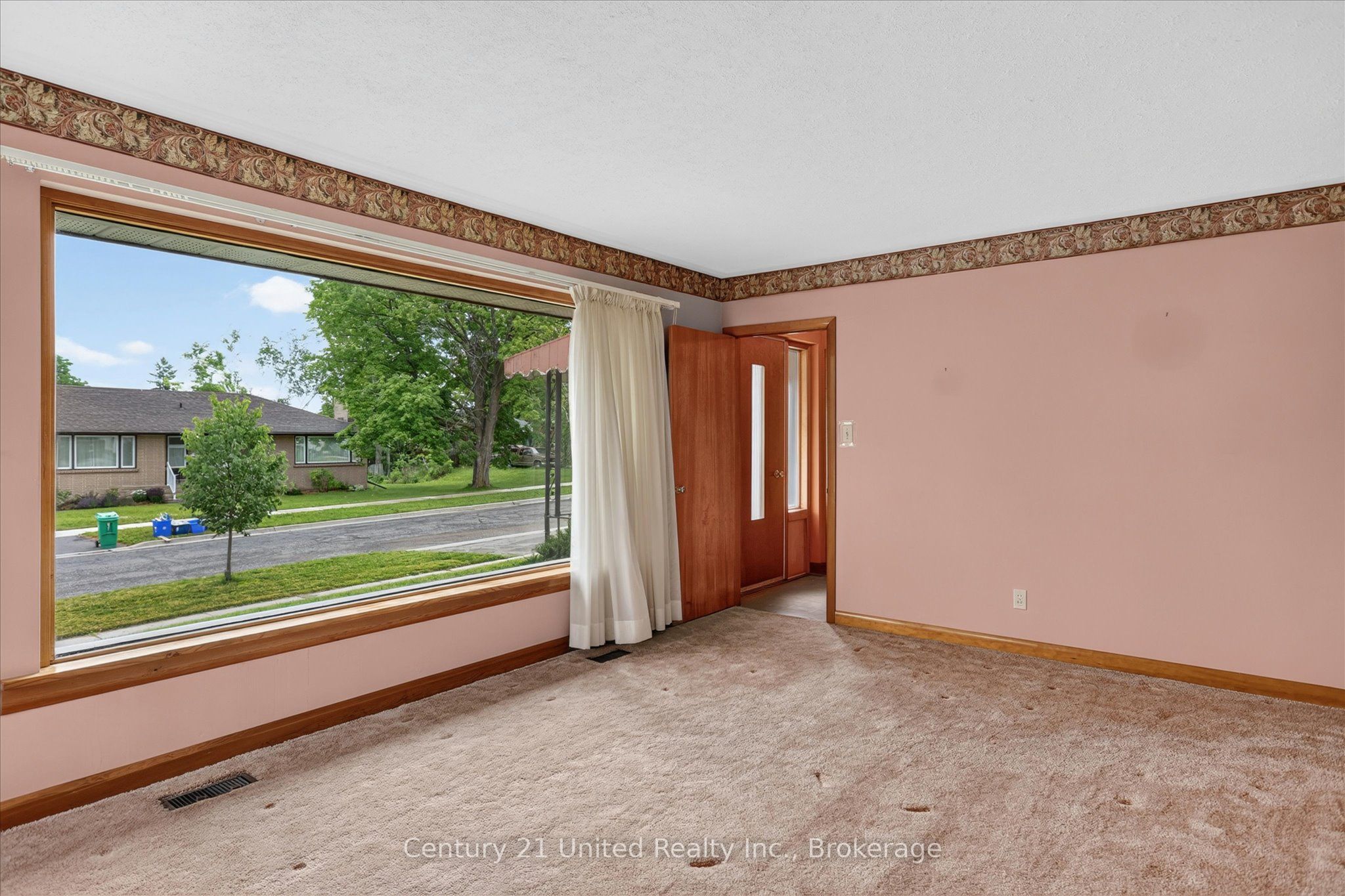 1031 Oriole Drive, Peterborough, ON K9H 6K8 photo 3