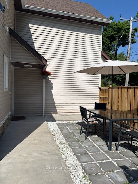 3717 Hibbard Street Main, Fort Erie, ON L0S 1N0 photo 2