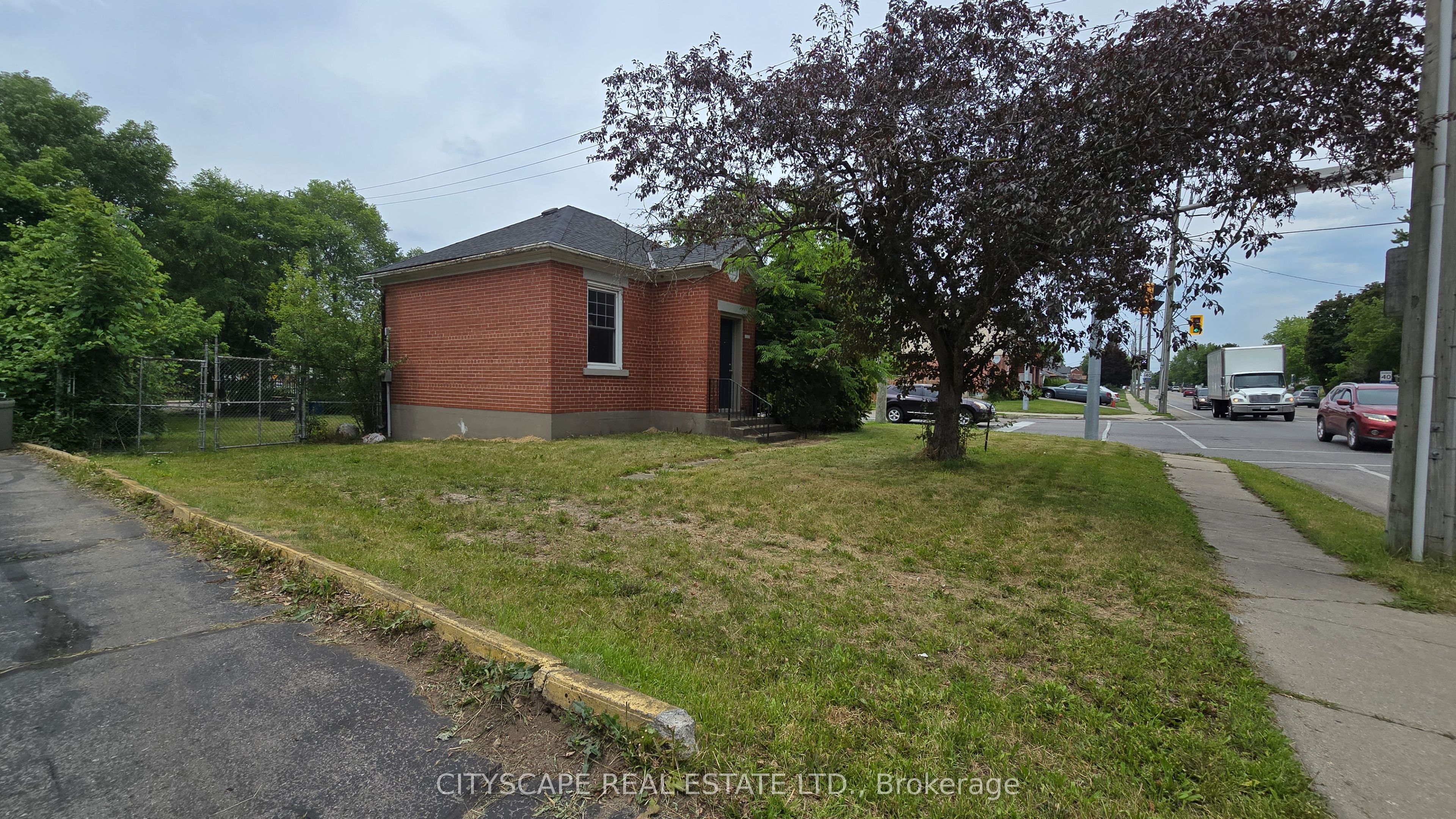 1504 Concession Road, Cambridge, ON N3H 4L9 photo 3