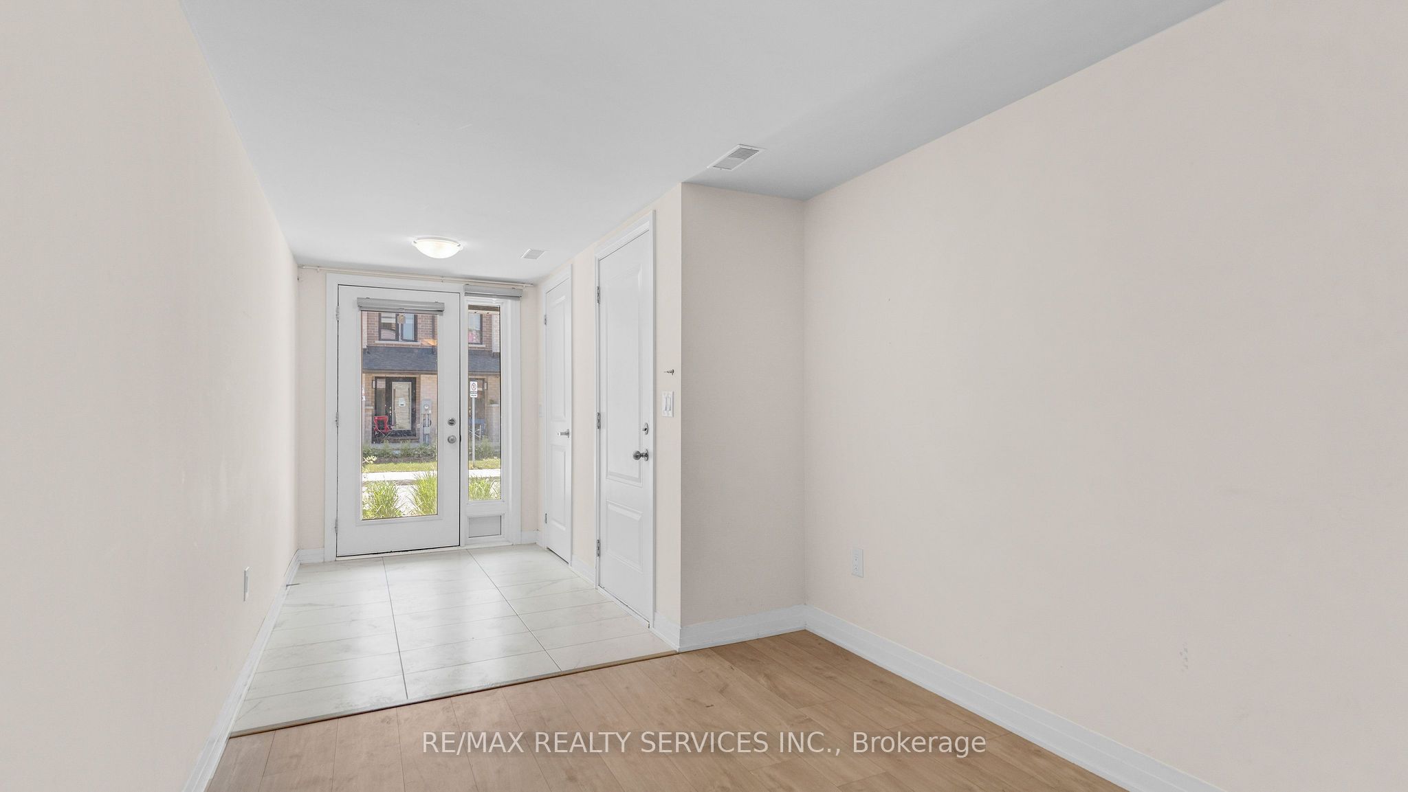 585 Colborne Street E 804, Brantford, ON N3S 0K4 photo 3