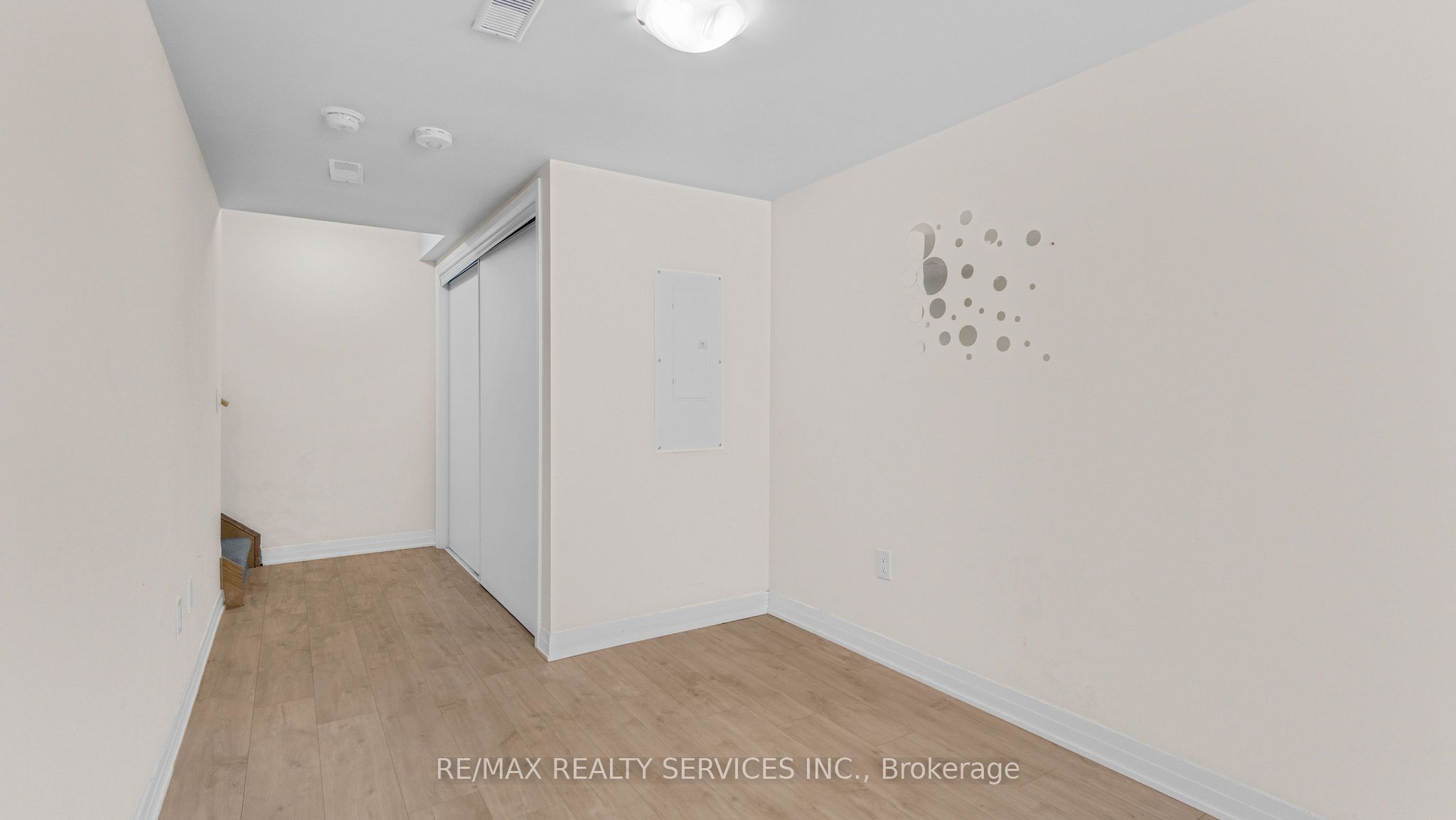 585 Colborne Street E 804, Brantford, ON N3S 0K4 photo 4