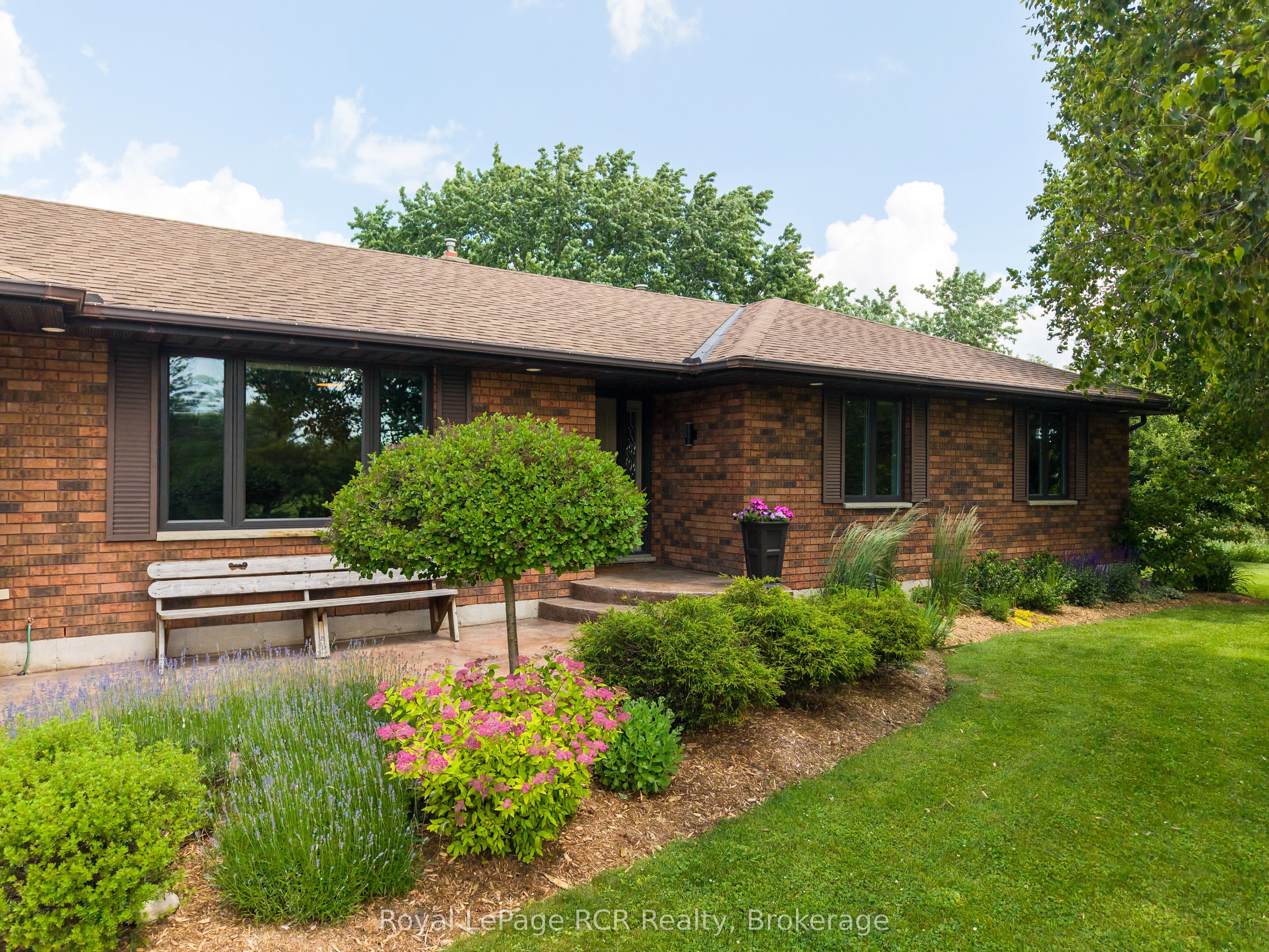 935 27th Street W, Georgian Bluffs, ON N4K 0G3 photo 3