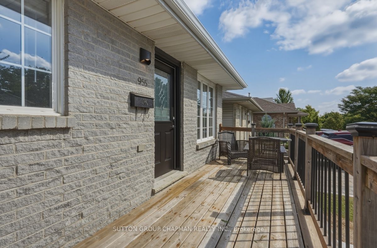 955 Lawson Road, London North, ON N6G 4X4 photo 3