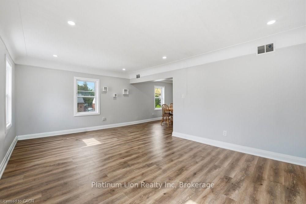 773 Lawrence Road 2, Hamilton, ON L8K 1Z7 photo 4