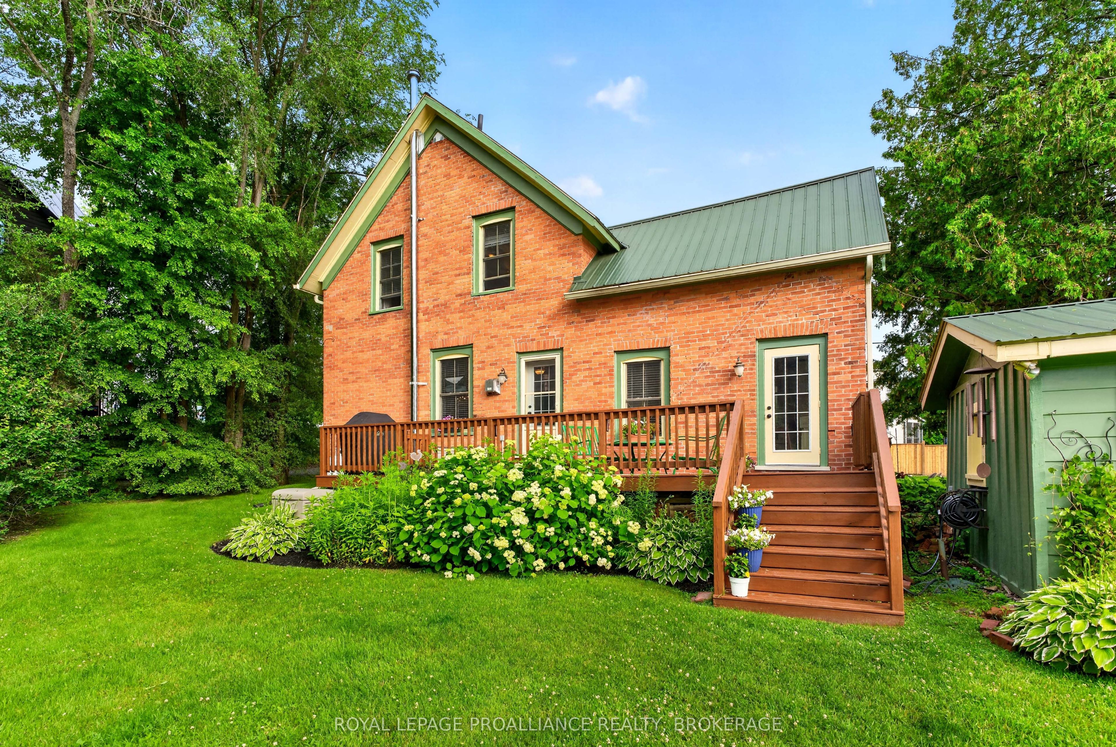 15 Rideau Street, Westport, ON K0G 1X0 photo 5