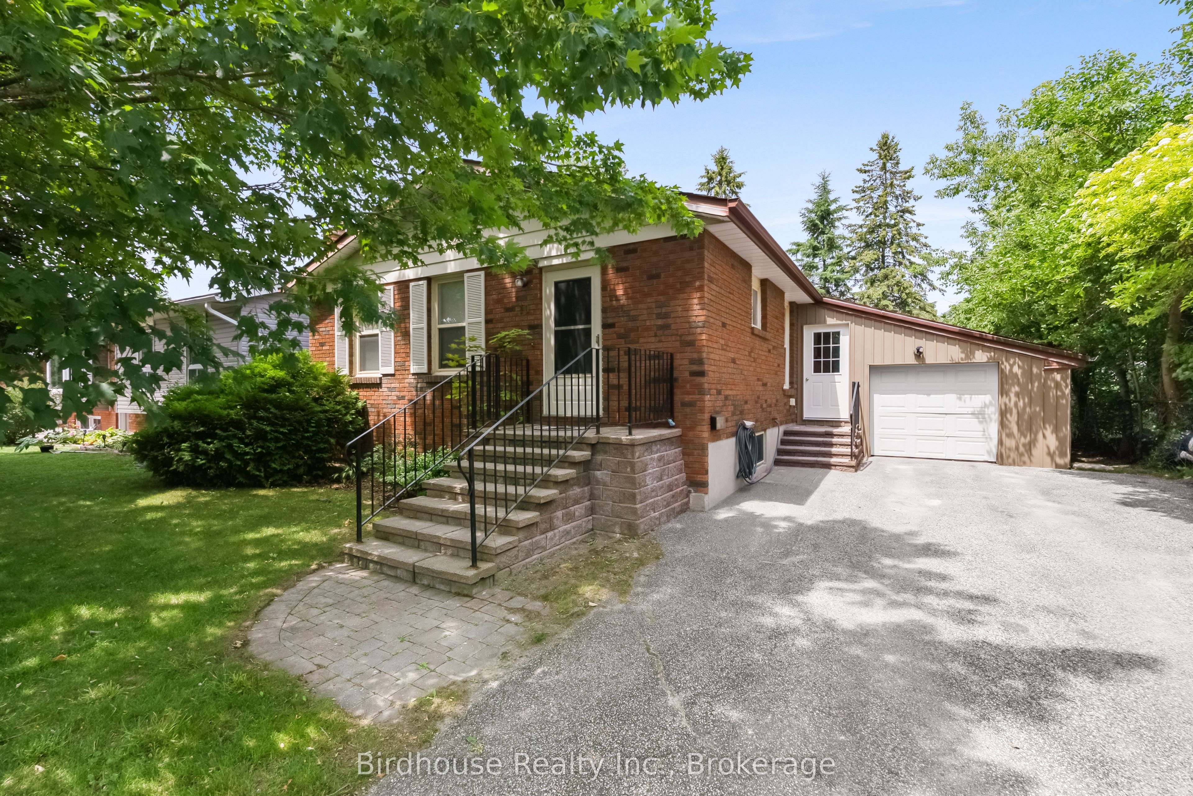 10 Oak Street, Kawartha Lakes, ON K9V 5K4 photo 2
