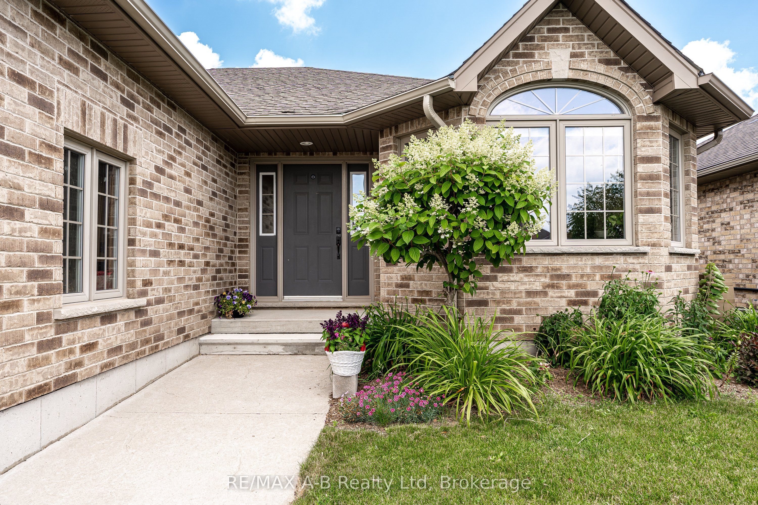 138 Millson Crescent, St. Marys, ON N4X 1E3 photo 2