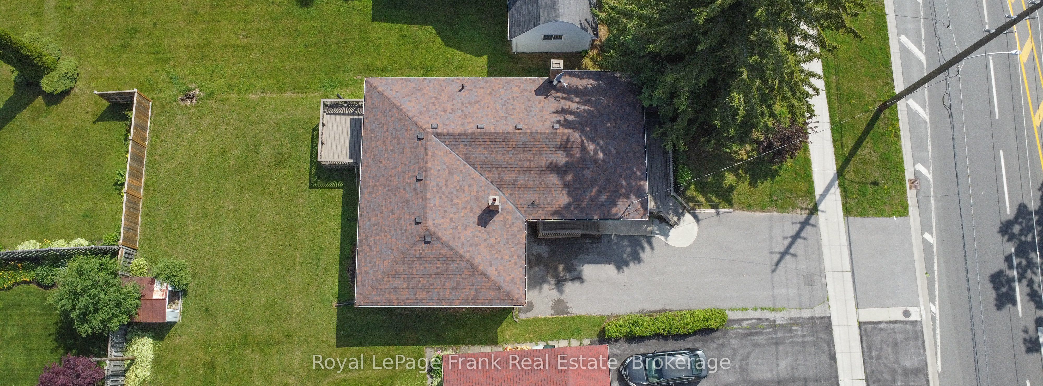 938 Parkhill Road W, Peterborough, ON K9J 6P3 photo 3