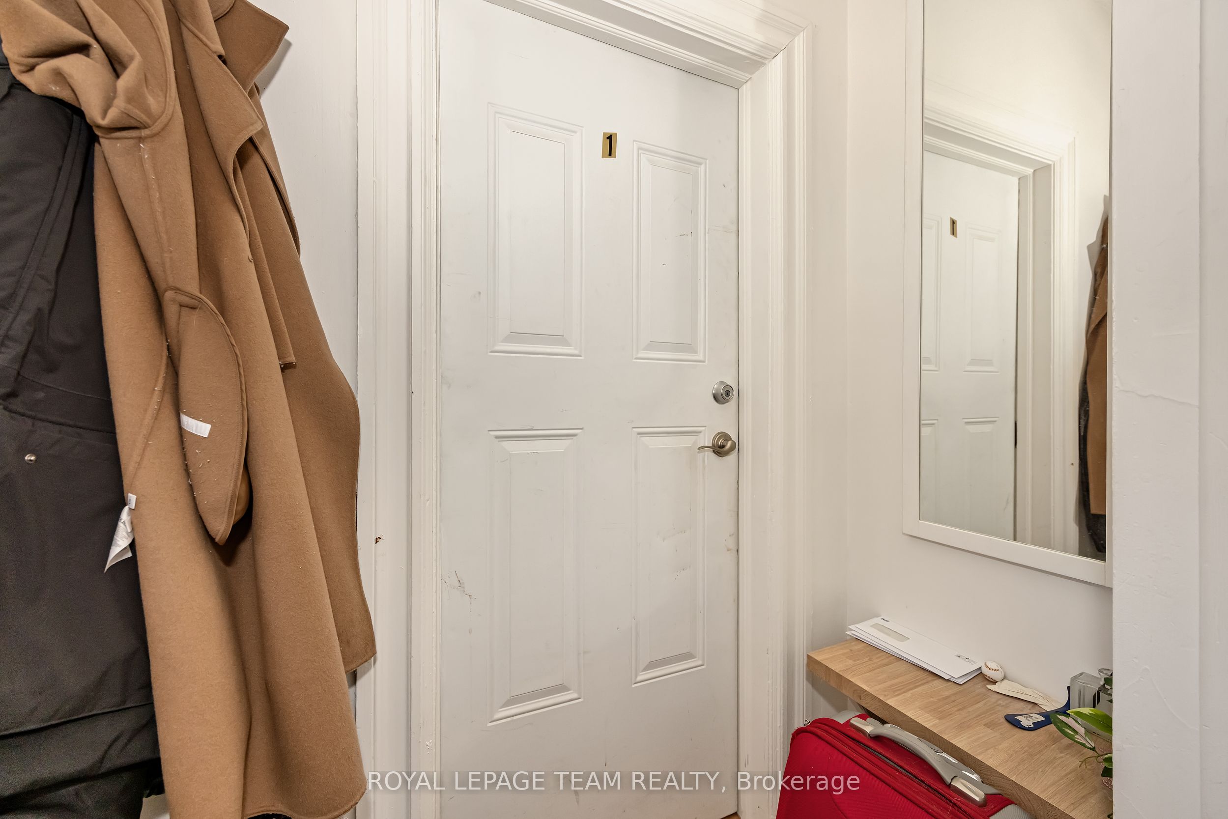 11 Sherbrooke Avenue, West Centre Town, ON K1Y 1R8 photo 5
