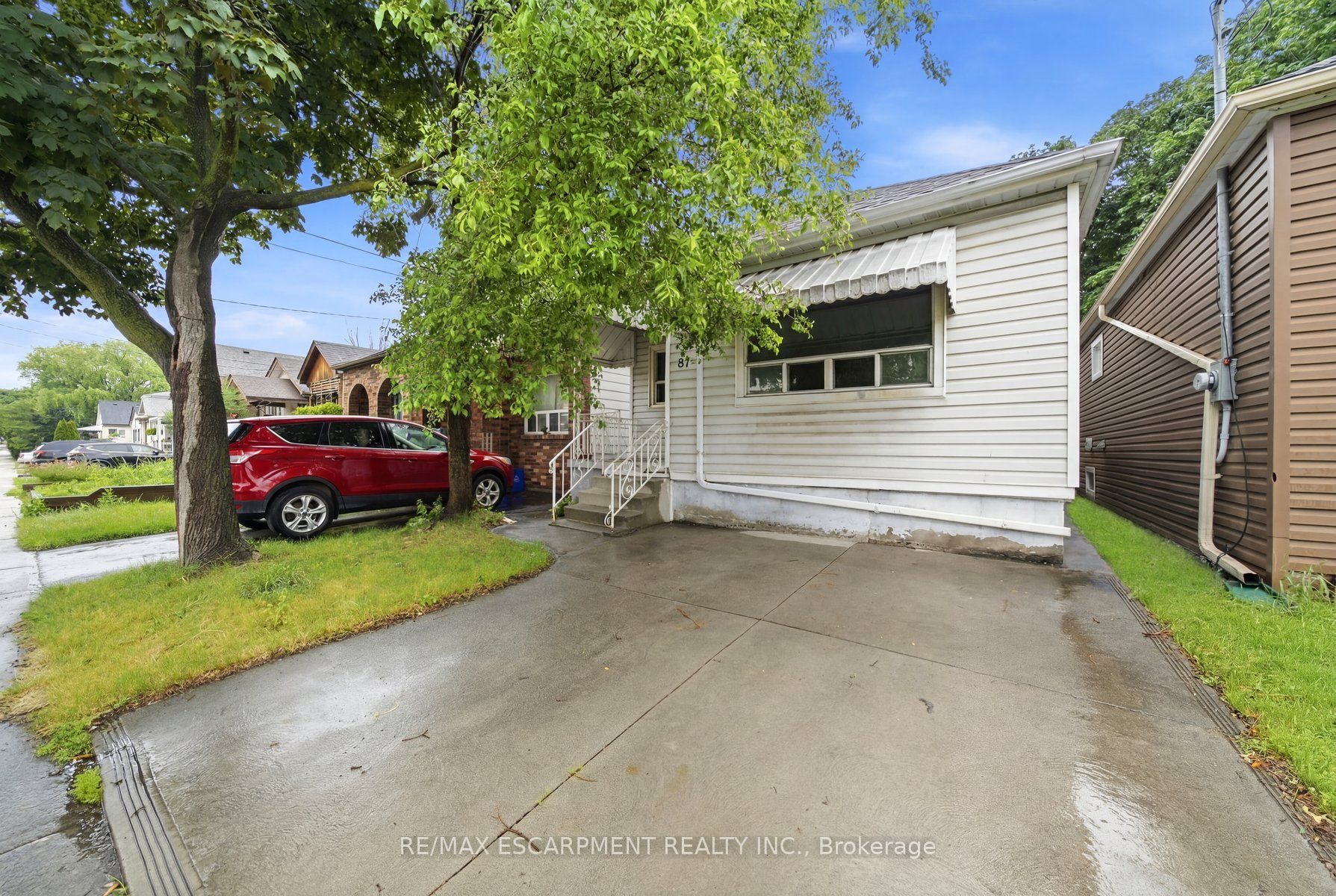 81 Cambridge Avenue, Hamilton, ON L8H 1T7 photo 2