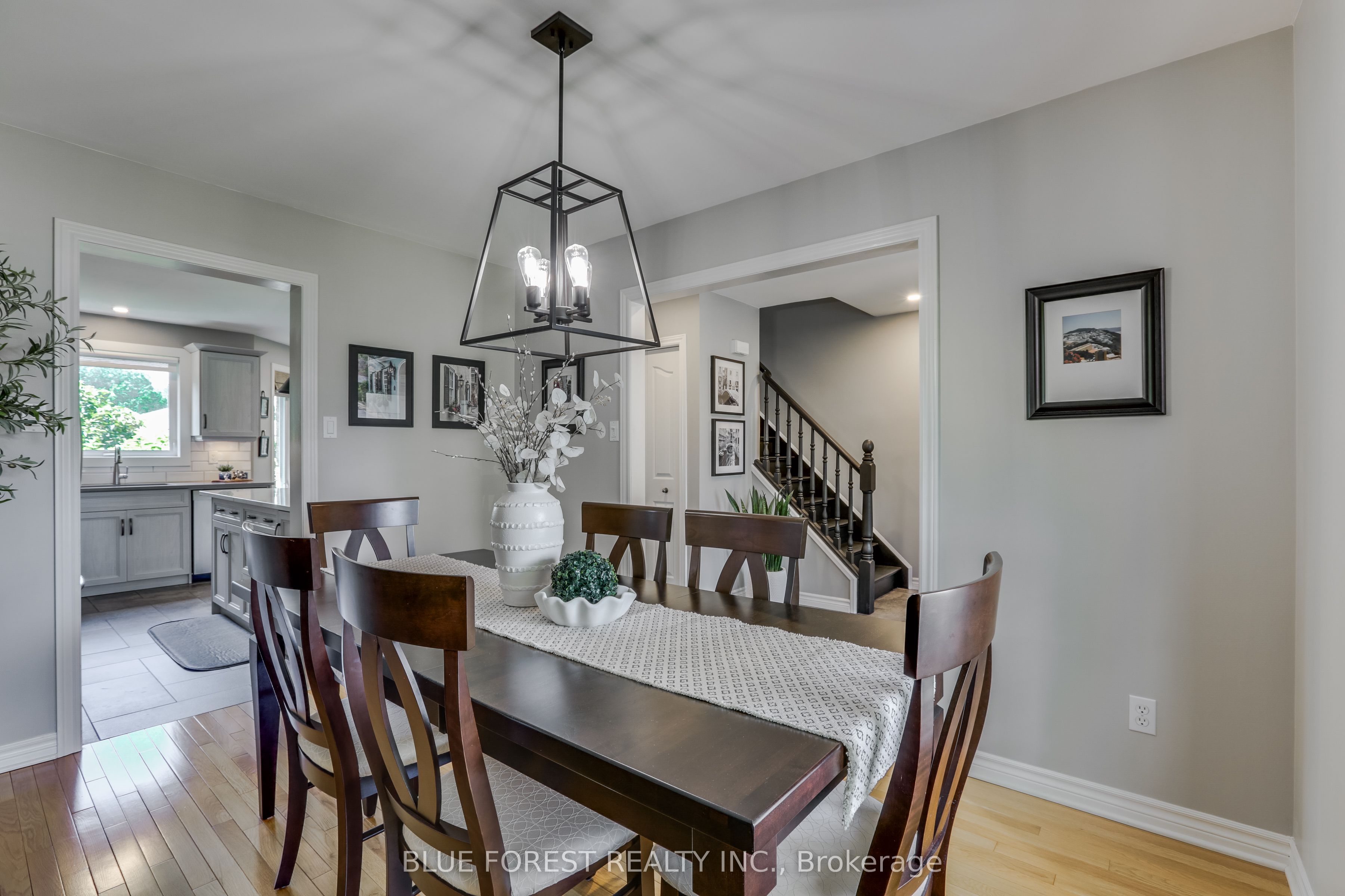 175 Forest Grove Crescent, Thames Centre, ON N0L 1G3 photo 4