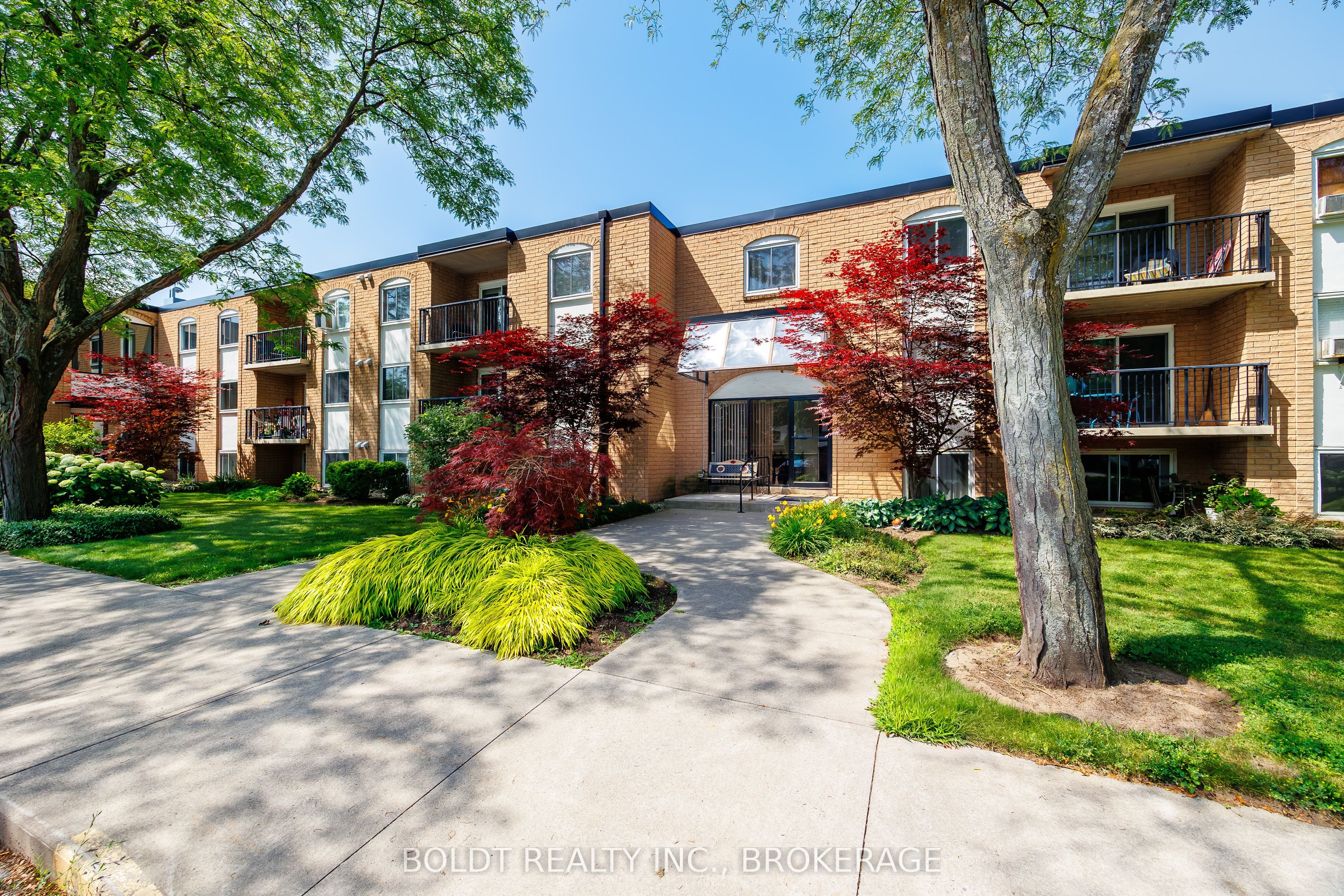 6 Westlake Lane 210, St. Catharines, ON L2N 5S3