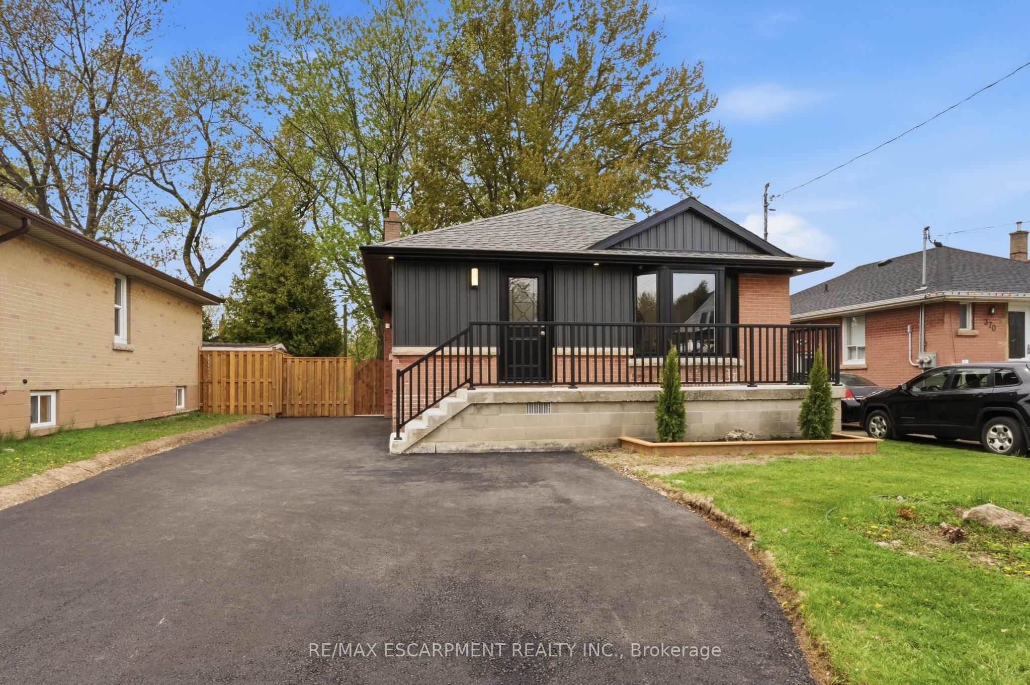 374 East 13th Street, Hamilton, ON L9A 4A1 photo 2